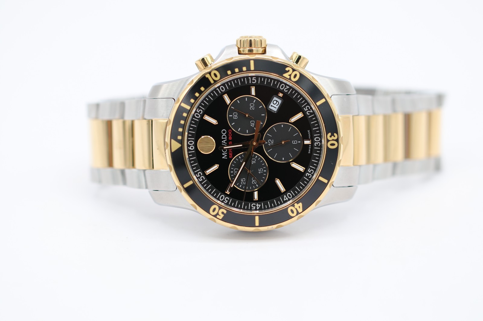 Movado Series 800 Black Dial Two-tone Bracelet Men’s Watch 2600146