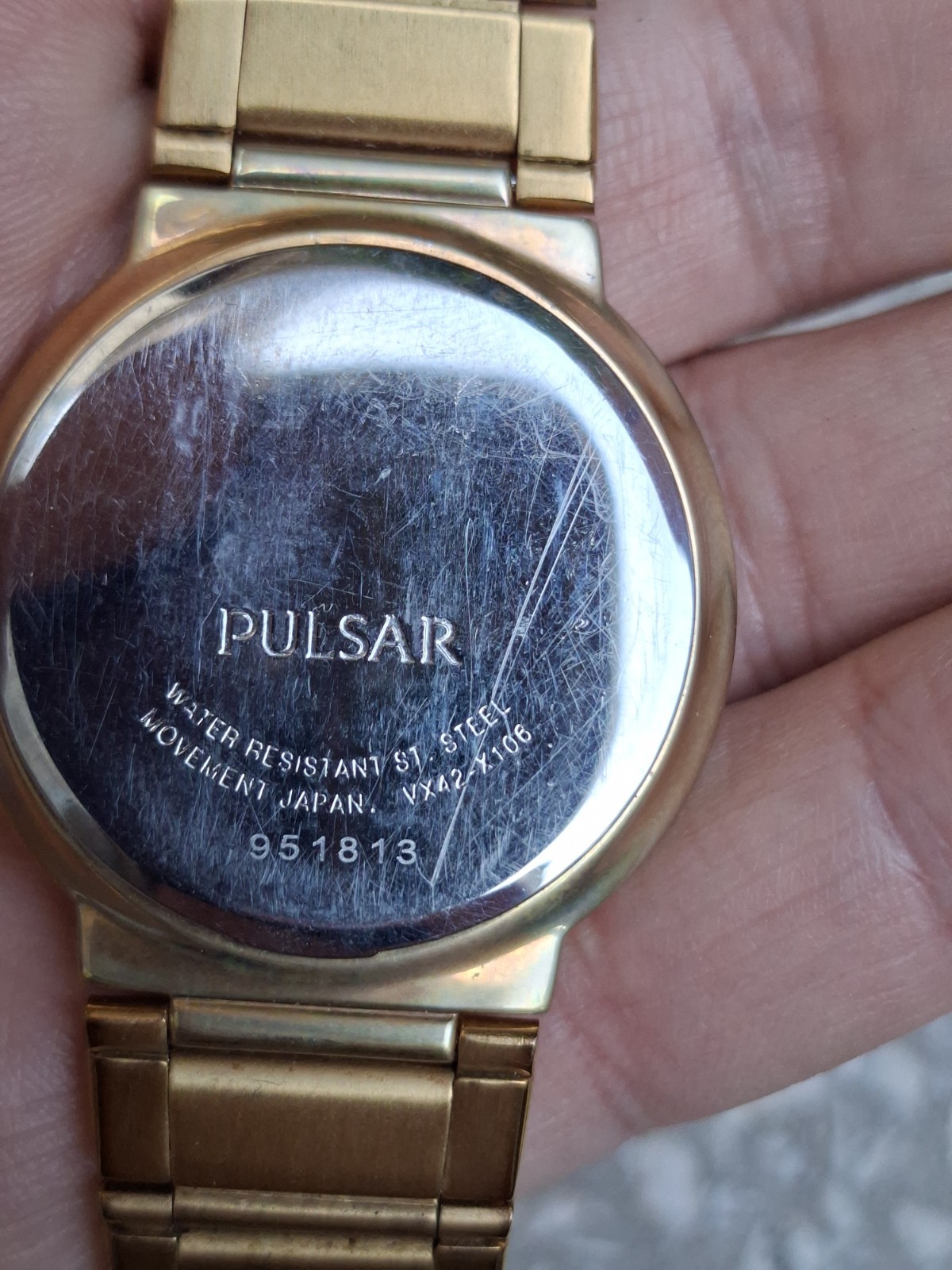 Pulsar VX42-X106 gemmed gold tone date function quartz ladies watch