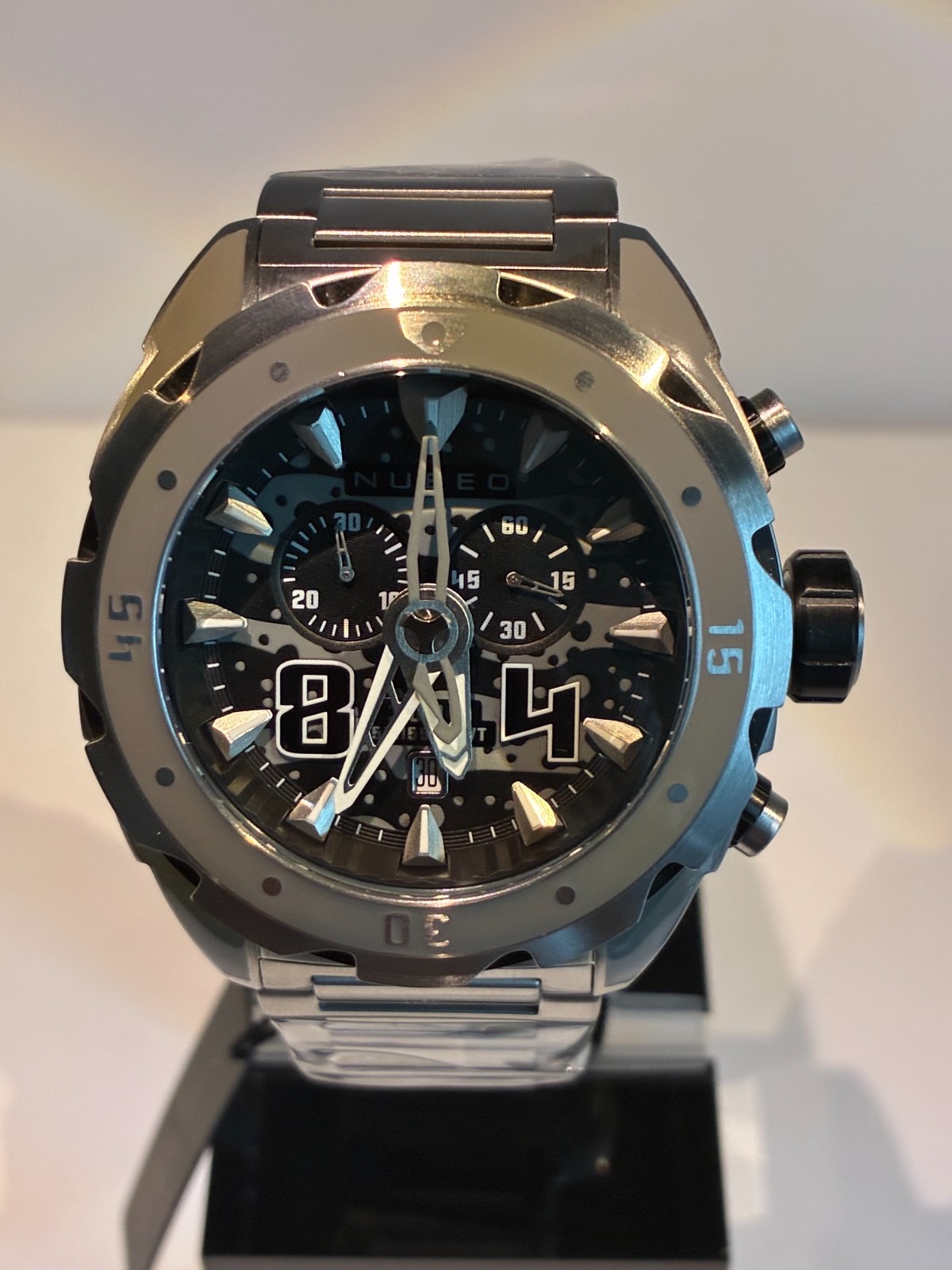 SWELL LIMITED EDITION SWISS ISA8171 QUARTZ 49MM WATCH BOX SET MSRP: $1,300 (NEW)