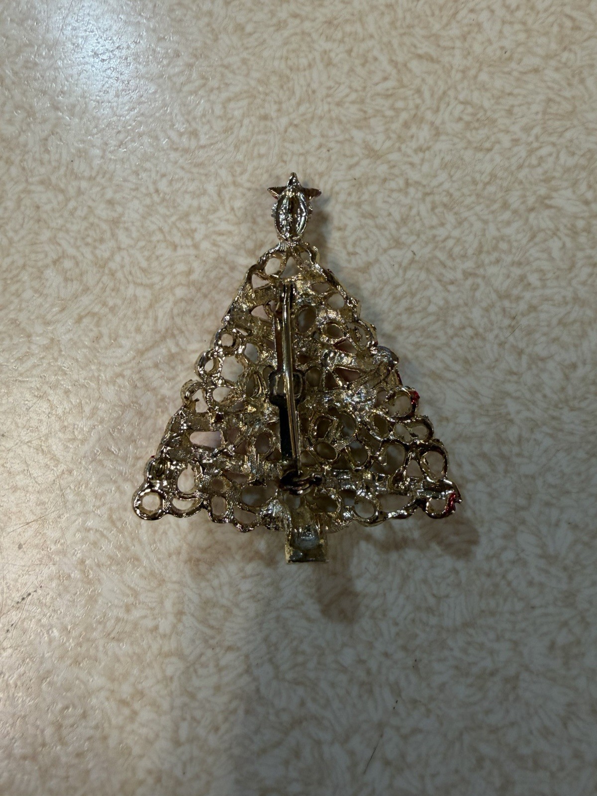 Gold Tone Metal Rhinestone Christmas Tree Brooch Pin w/ Red Ribbon, Star