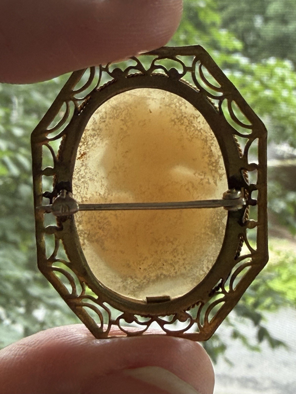 Antique Gold Shell Cameo Brooch Beautiful