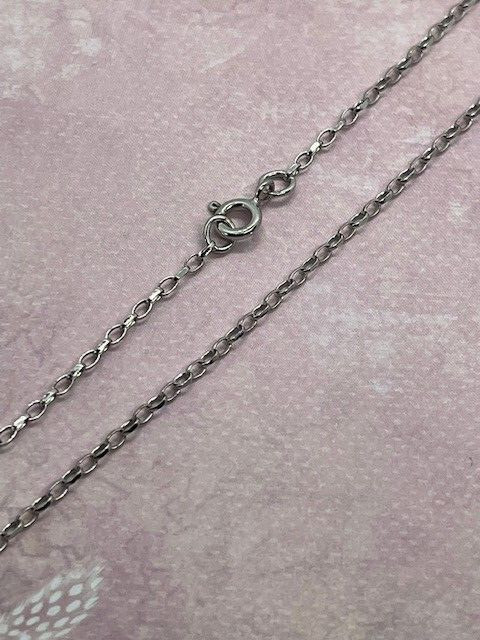 9ct White Gold 1.85mm Oval Belcher Link Chain 20″ / 50cm (WMIN)