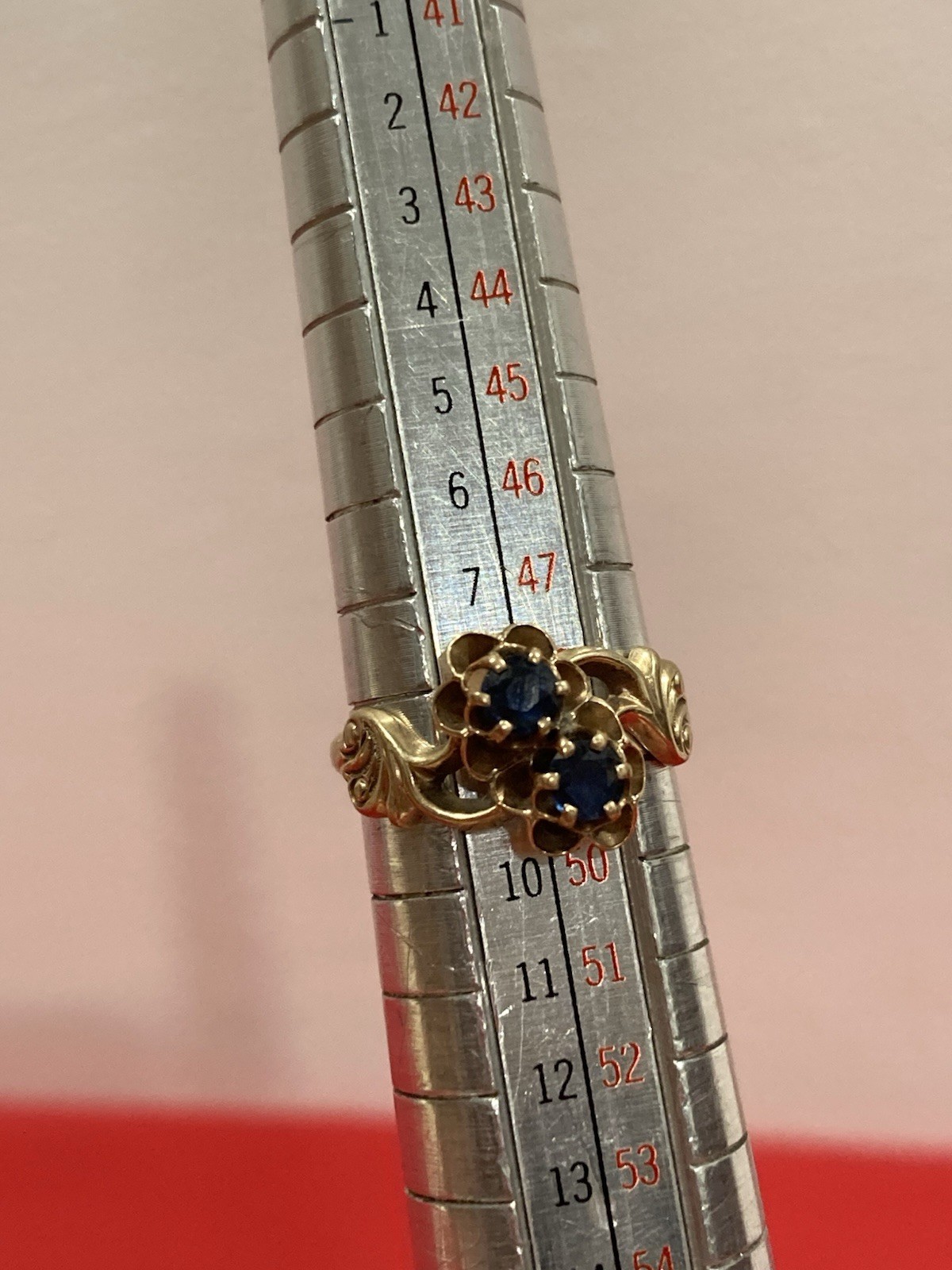 Vintage QC 10k Solid Yellow Gold Blue Sapphire Stone Belcher Band Ring SIZE 4.75