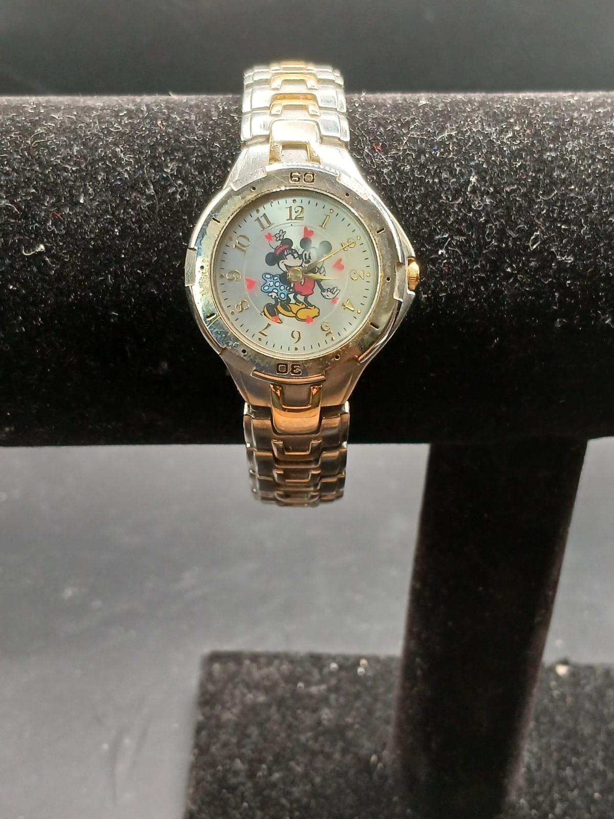 Vtg DISNEY SII SEIKO Disney Mickey & Minnie Mouse Watch Rotating Hearts