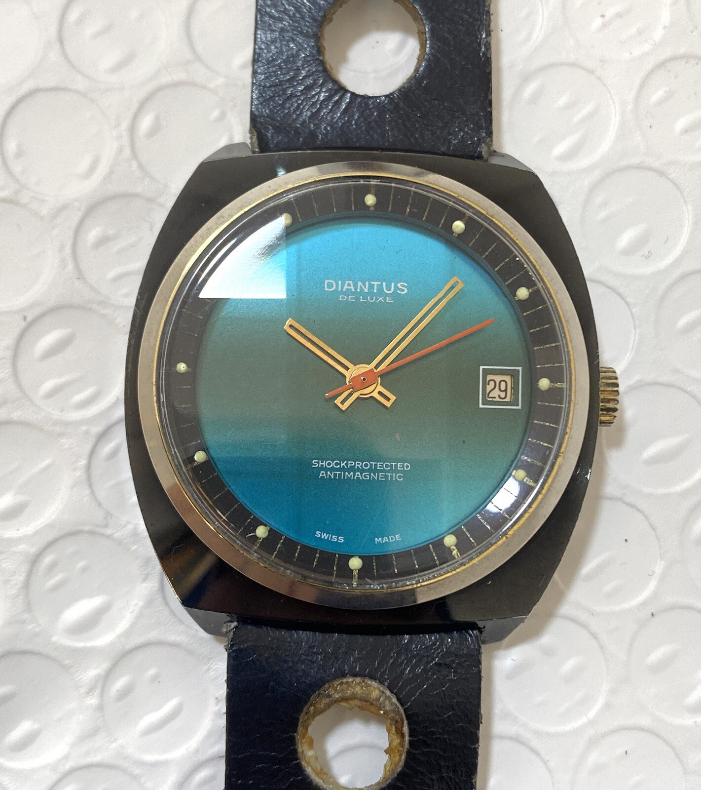 Diantus De Luxe Vintage Watch Men’s 38mm Date Swiss Made Blue Dial Very Rare