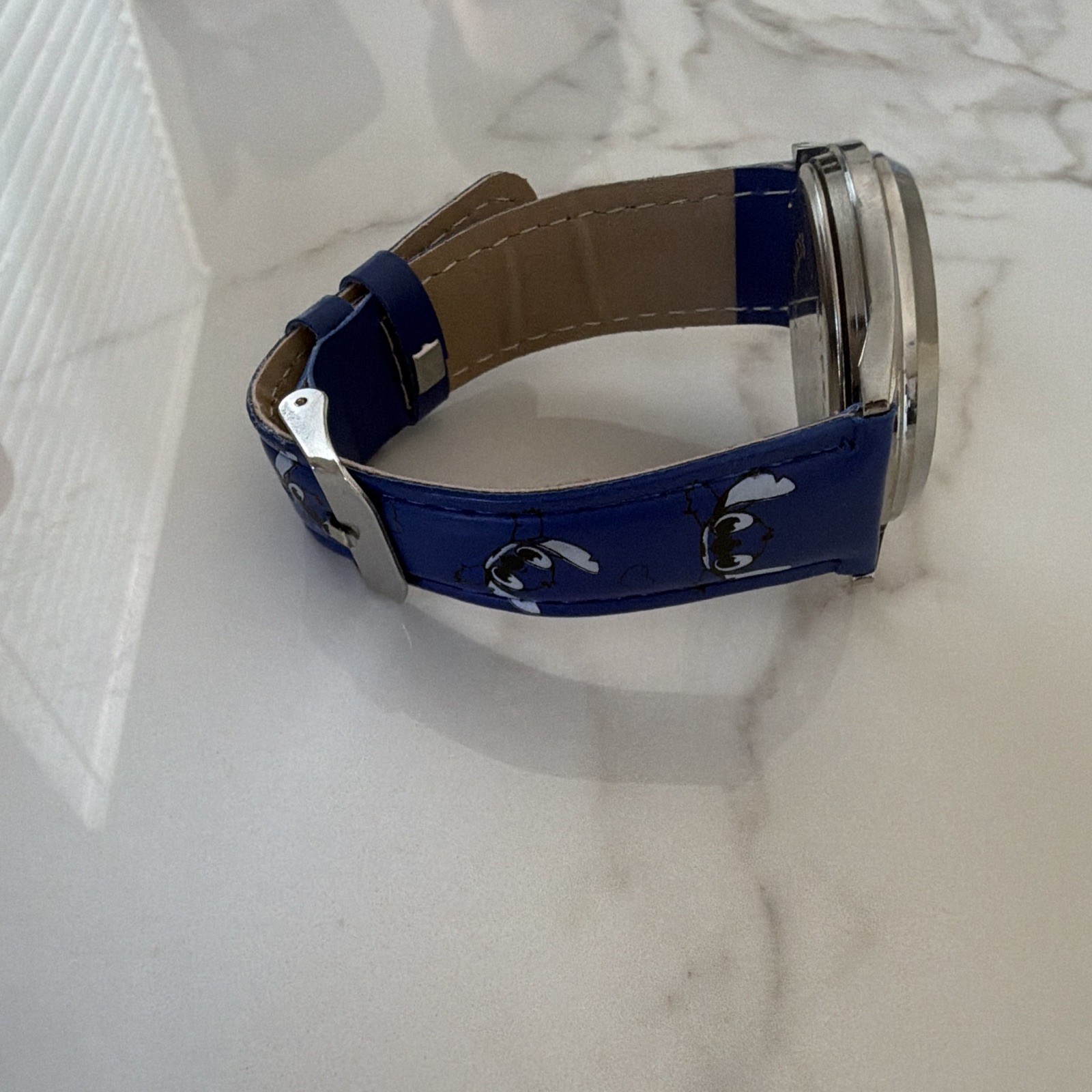 Lilo & Stitch Unisex Kids Quartz Analog Watch Blue Faux Leather Strap
