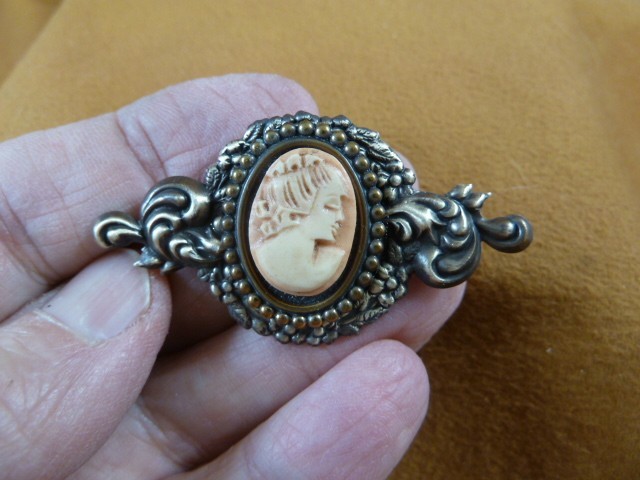 CT15-3 TINY LADY looking down white peach CAMEO floral brass Pin pendant Brooch