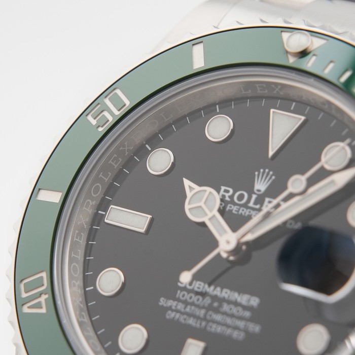 ROLEX Submariner Date 41 126610LV Warranty 2022 Box/Paper