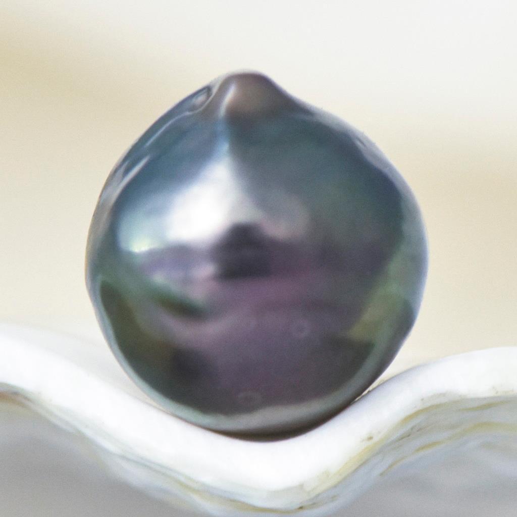5.45 cts Tahitian South Sea Pearl 10.23mm Charcoal Black Baroque 1.09g undrilled