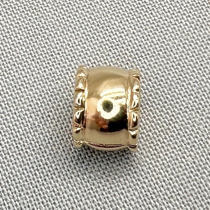 Authentic Pandora Moments 14KT Gold Beveled Clip Charm 585 ALE 750256
