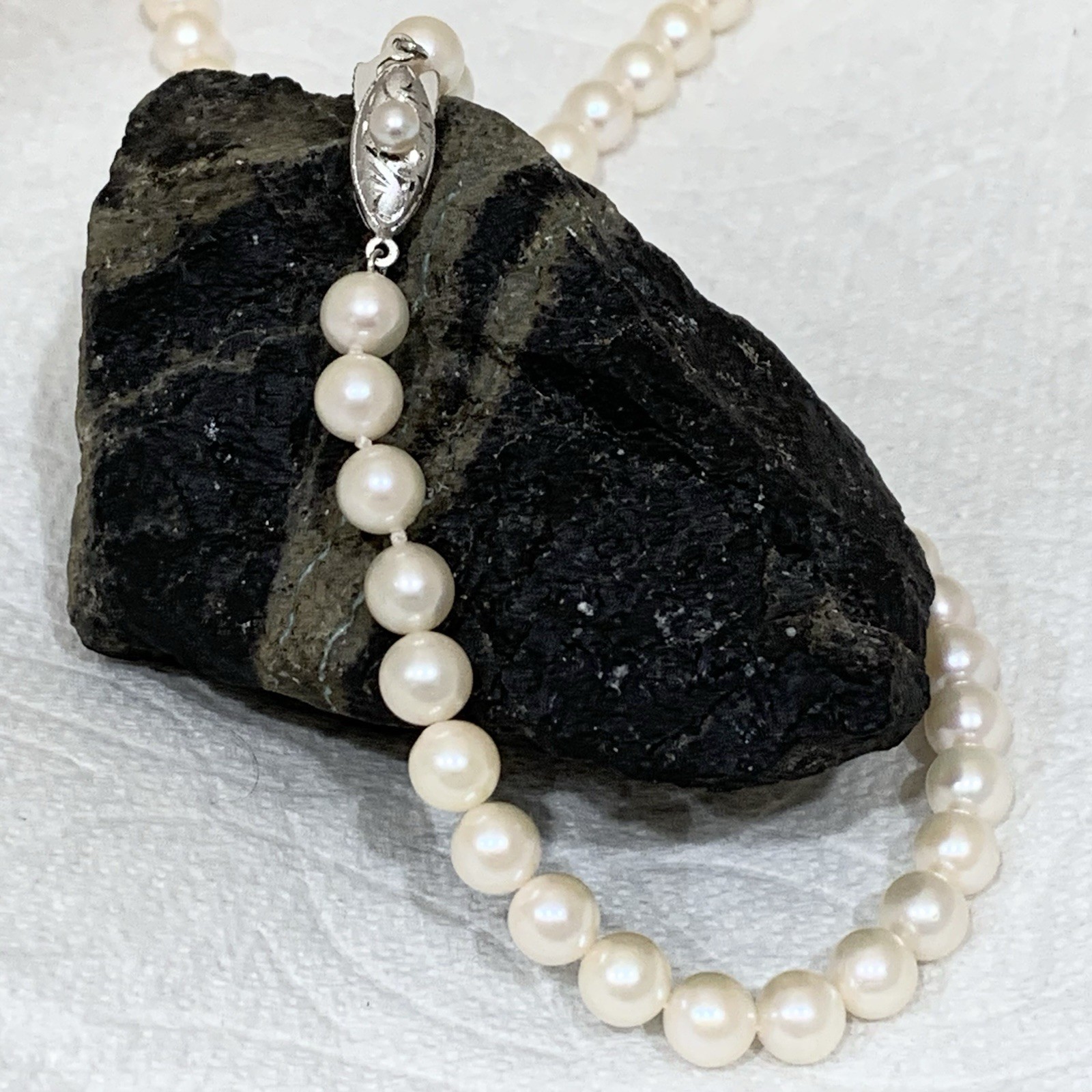 Hi Luster Akoya Pearl Necklace Strand Fuji Pearl OffWhite 7mm AAA+ SilverVTG 17”