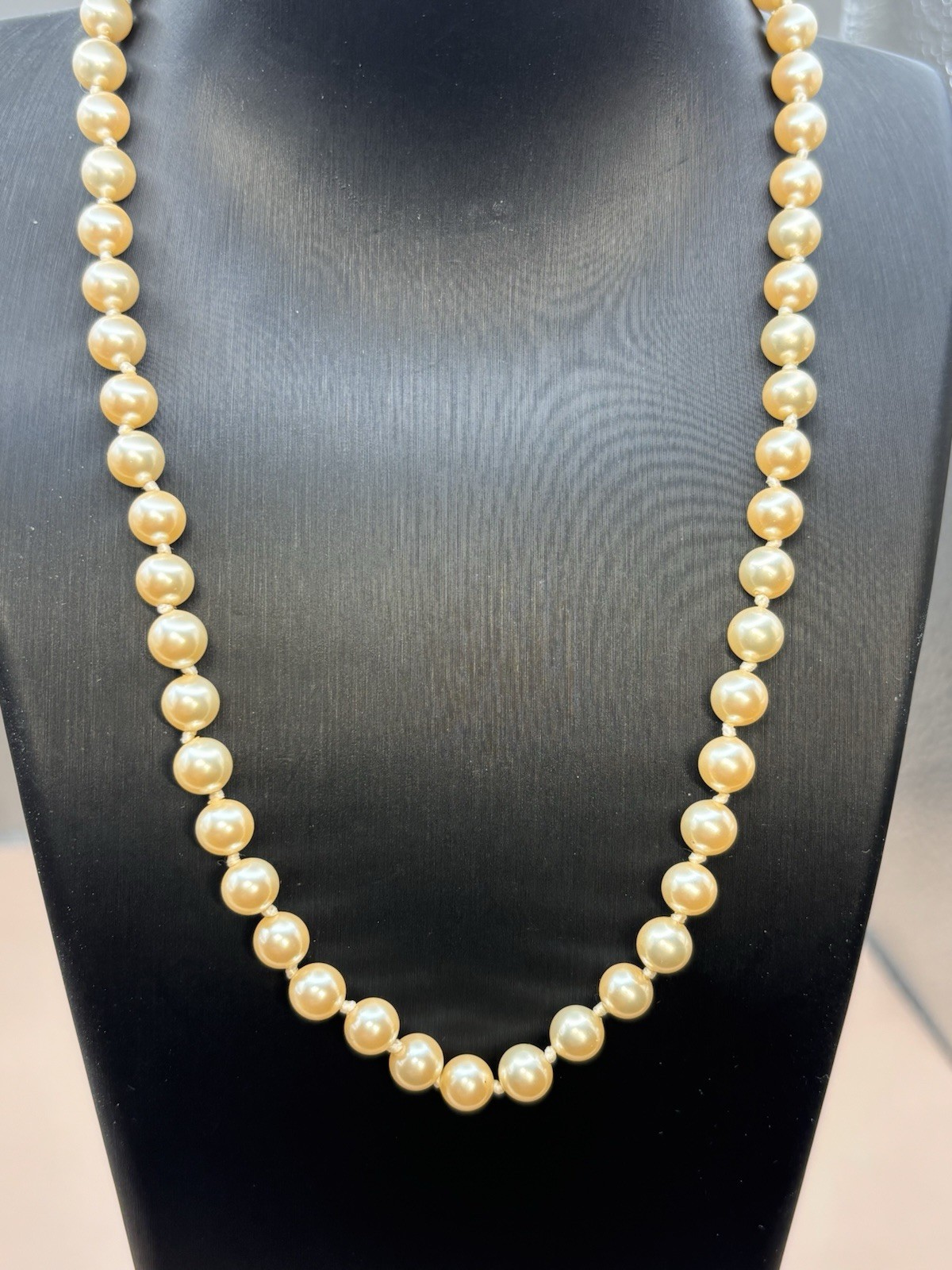Vintage Marvella Faux Pearl Choker Necklace Hand Knotted Glass 15”