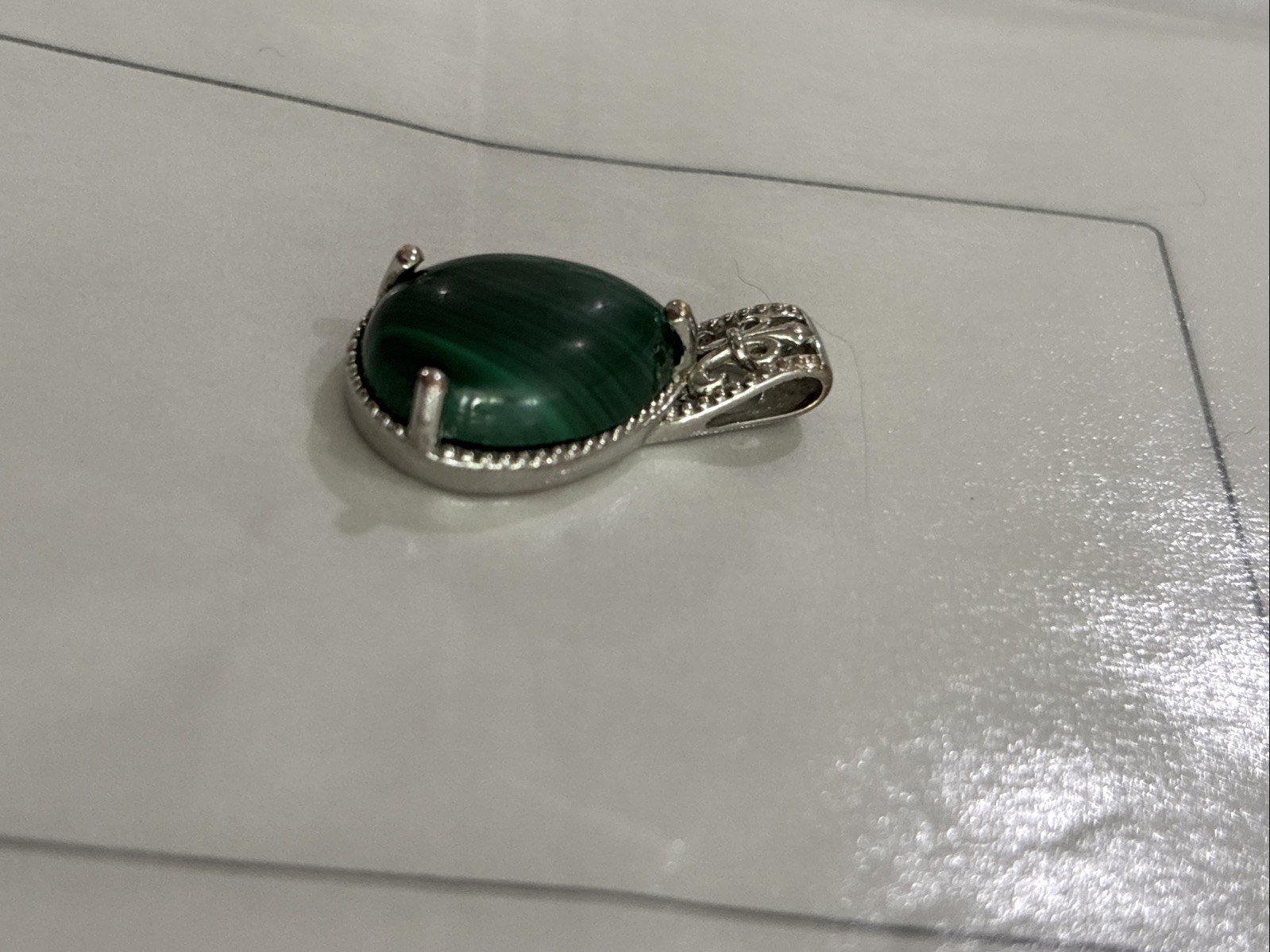 STS Karis Silver Tone, Malachite Pendant Pear Shape 1” Filigree Pronged Preowned