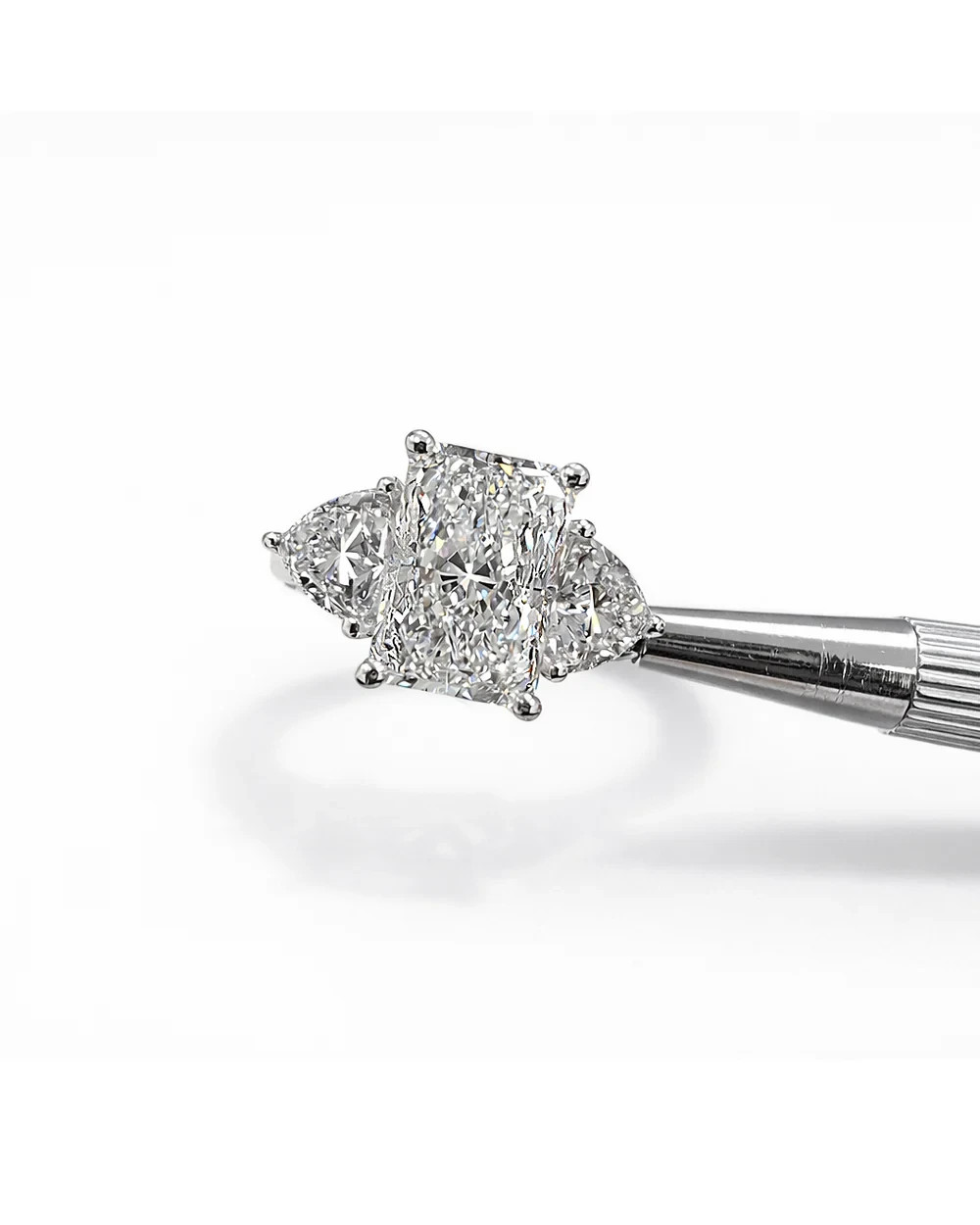 IGI 5.50 Ct Radiant Cut EF/VS1 Lab Grown Diamond Three Stone Ring 14K White Gold