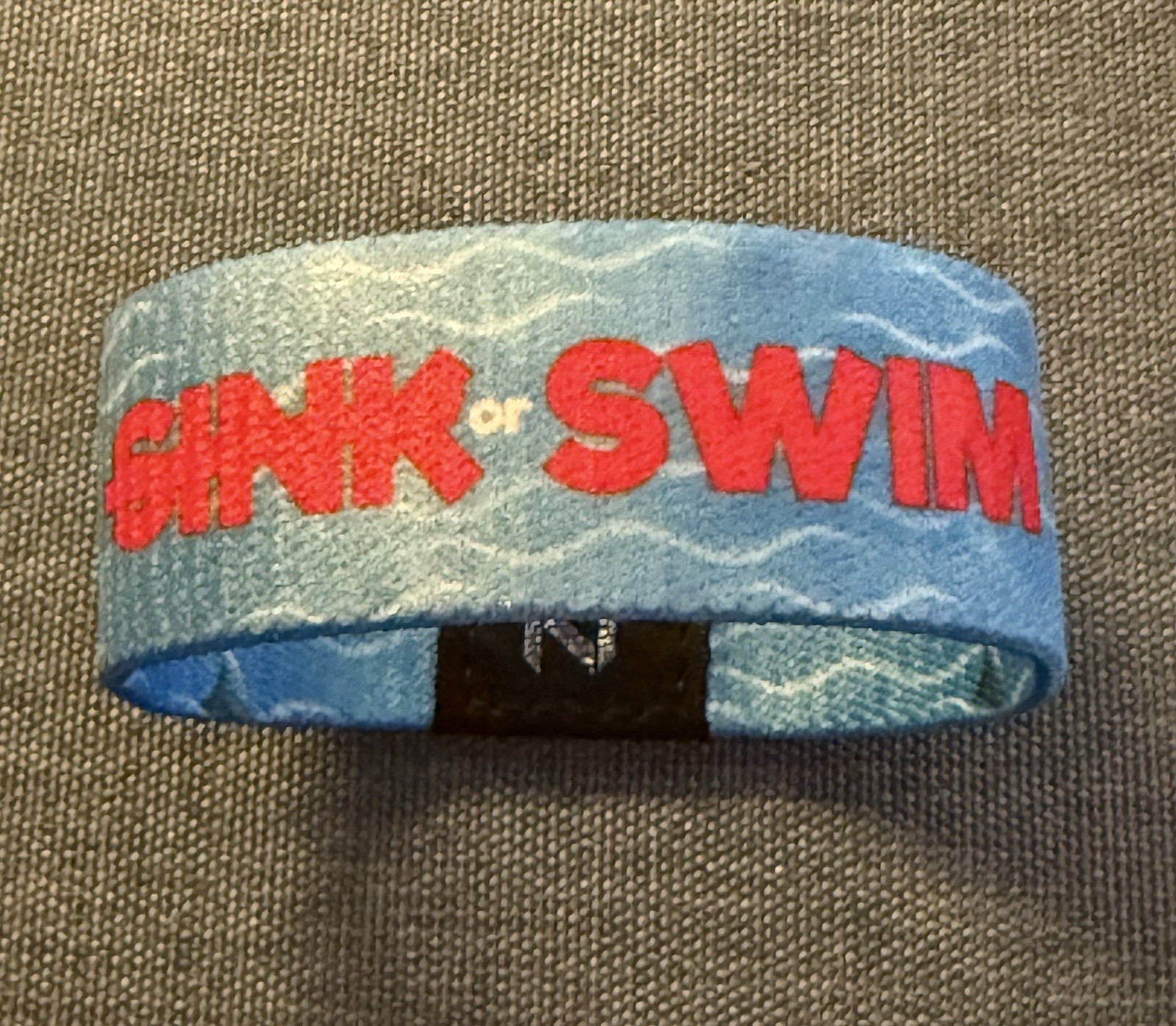 New! ZOX Strap *SINK OR SWIM – Dolphins* Sz MEDIUM – Wristband w/ Card & Magnet