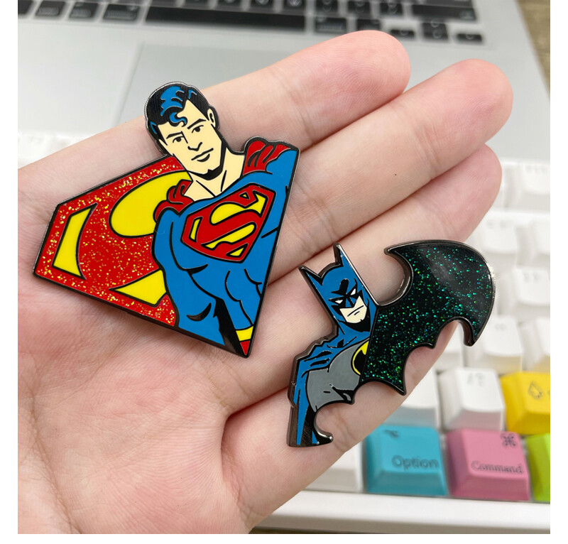DC Superheroes Superman The Flash Batman Wonder Woman Metal Badge Pin Gifts