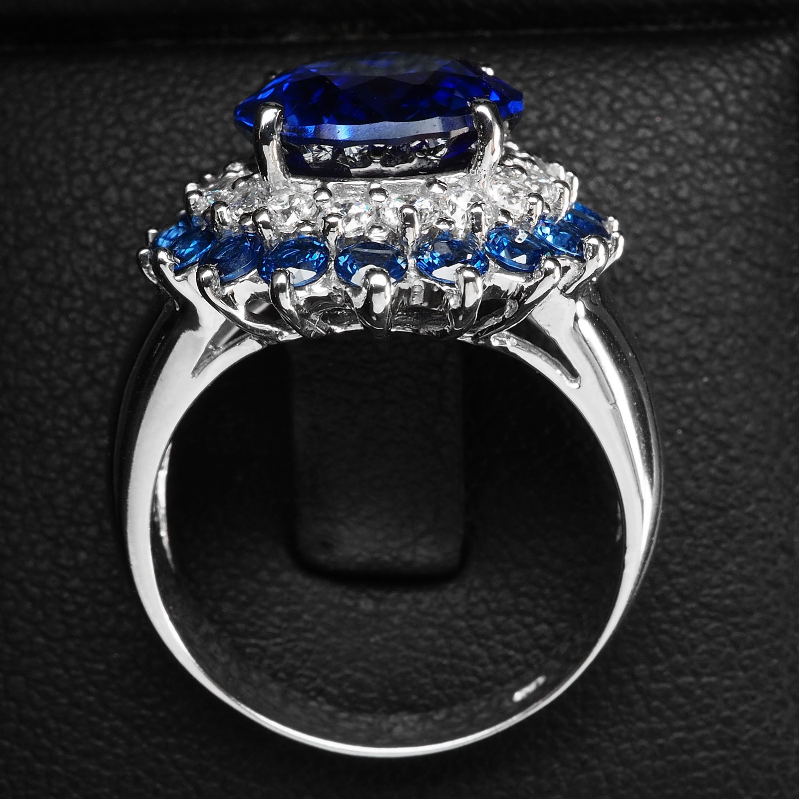 Graceful Royal Blue Sapphire 8Ct 925 Sterling Silver White Gold Handmade Rings