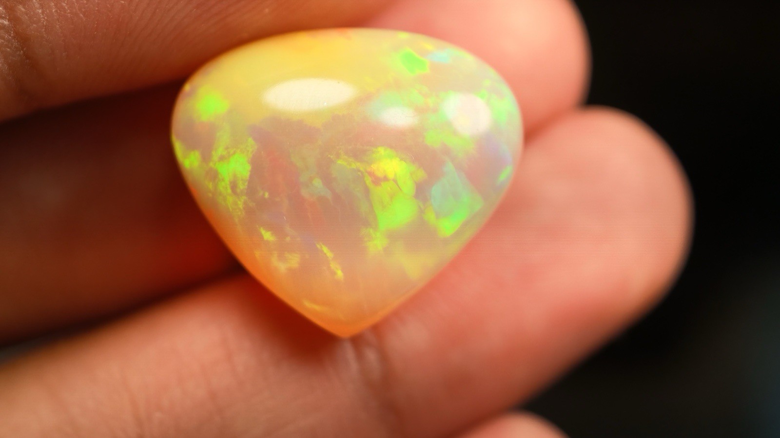 Natural Ethiopian White Opal 20.08 Ct Pear Cabochon IGTL 20.76×18.47mm