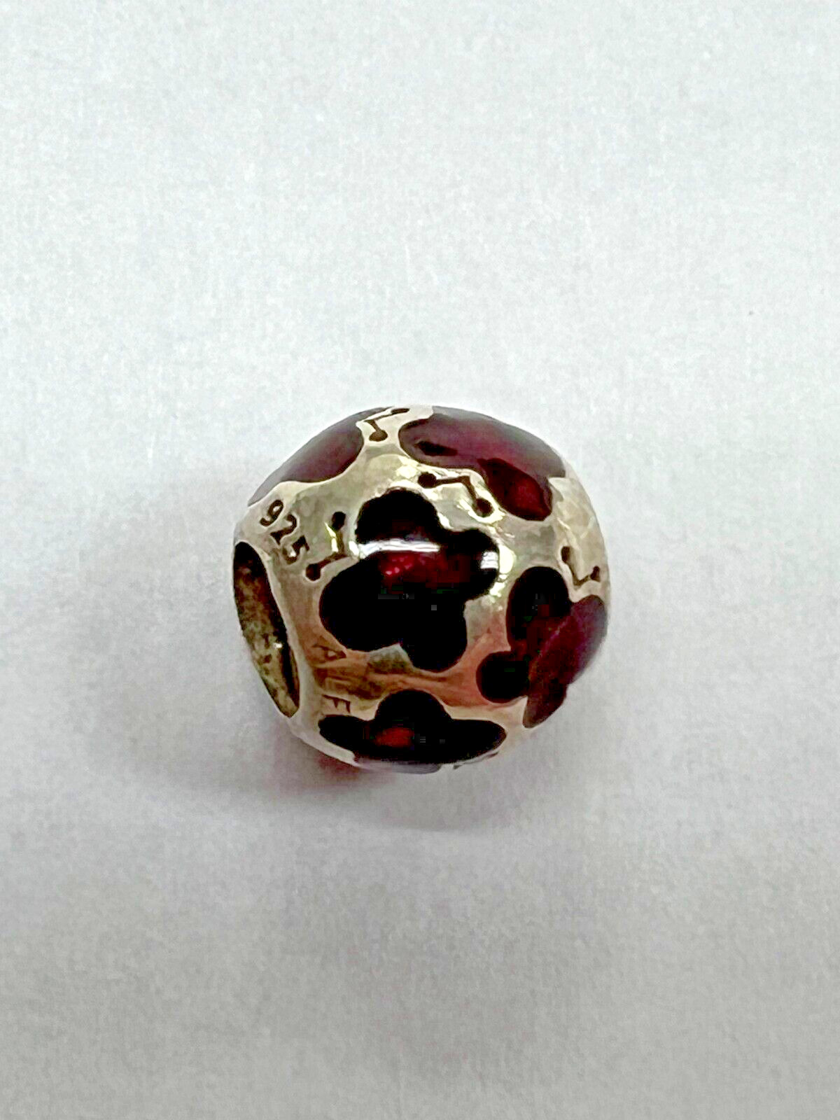 Unknown Sterling Silver Charm with Maroon Color Clovers [064DuW]