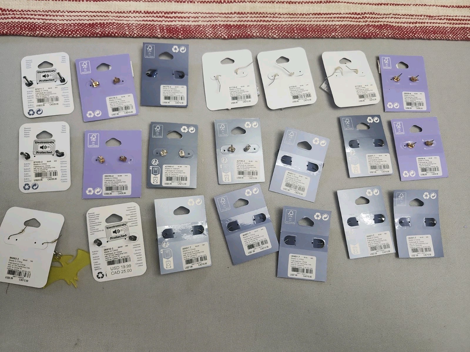Claire’s Fashion Jewelry Pierced Earrings. Lot Of 21 Pieces…