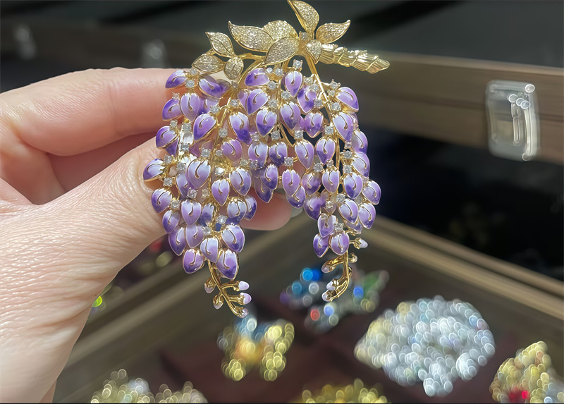 Designer’s Original Wisteria Flower Series Brooch,High Quality Brooch 6.7CMX5CM