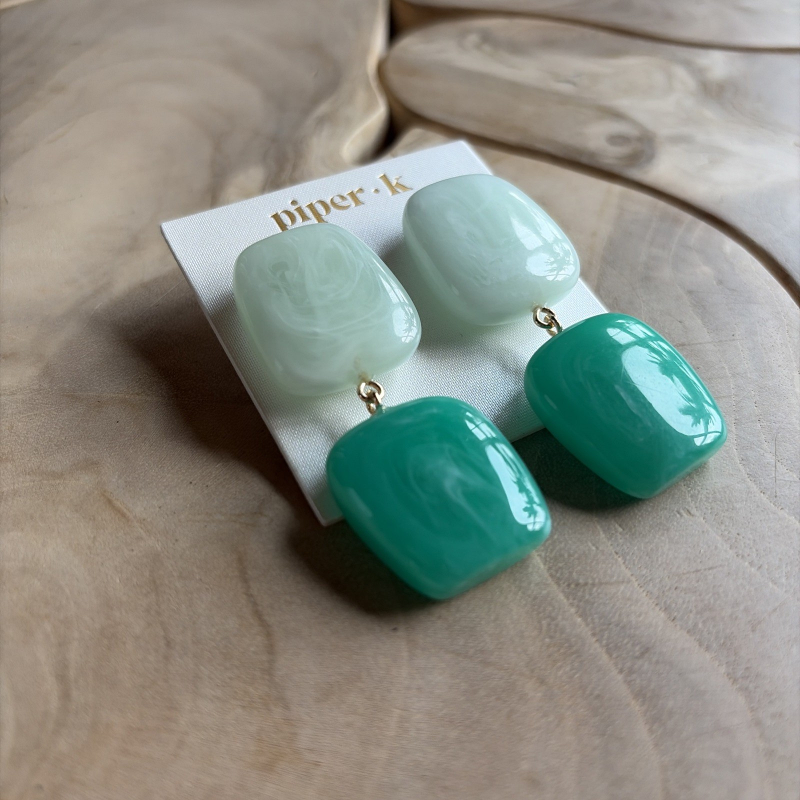Piper K Green Resin Stone Like Dangle Drop Earrings 2 1/2 Inches