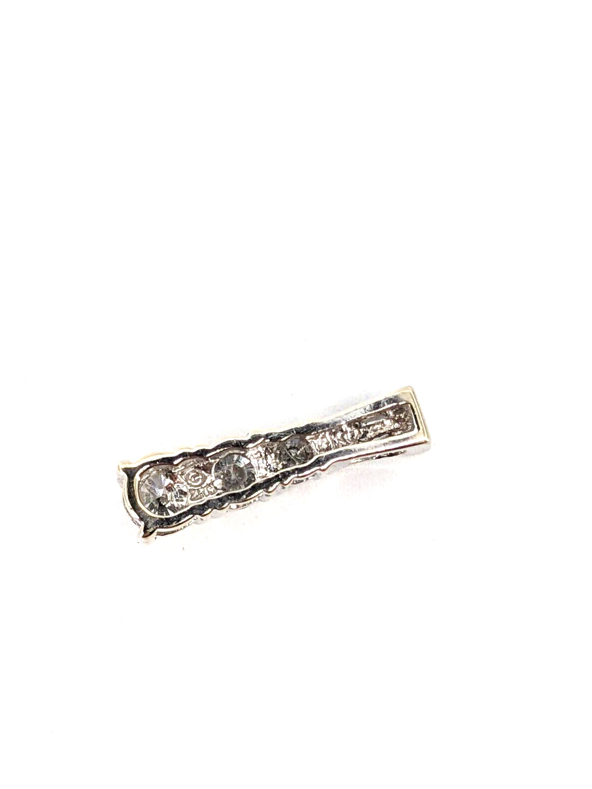 14KT White Gold 0.80dwt Diamonds Pendant Approx. 0.50cttw