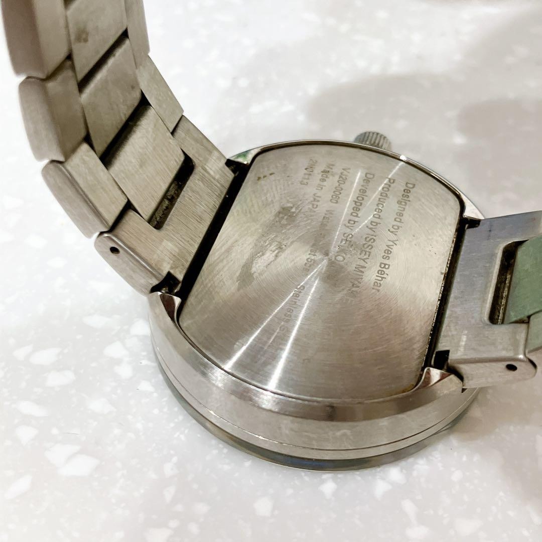 ISSEY MIYAKE Men Wristwatch Design Watch Rare White dial Vintage Working Japan J