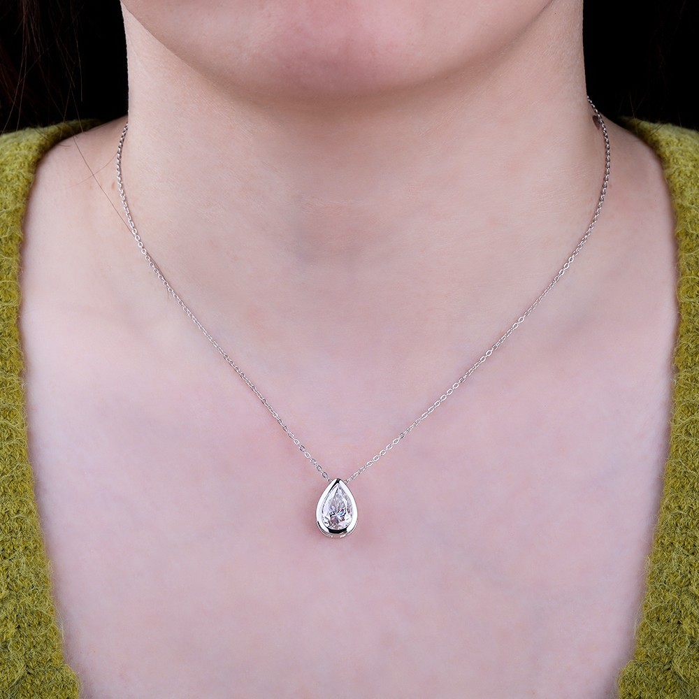 1-4CT Pear Cut Moissanite Solitaire Pendant Necklace 925 Sterling Silver Chain
