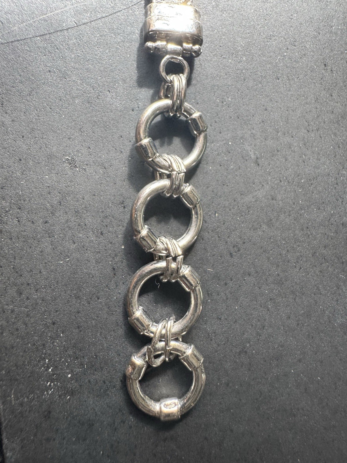 Ginger Snap 7″-9″ Adjustable Charm Bracelet Silvertone Slightly Used
