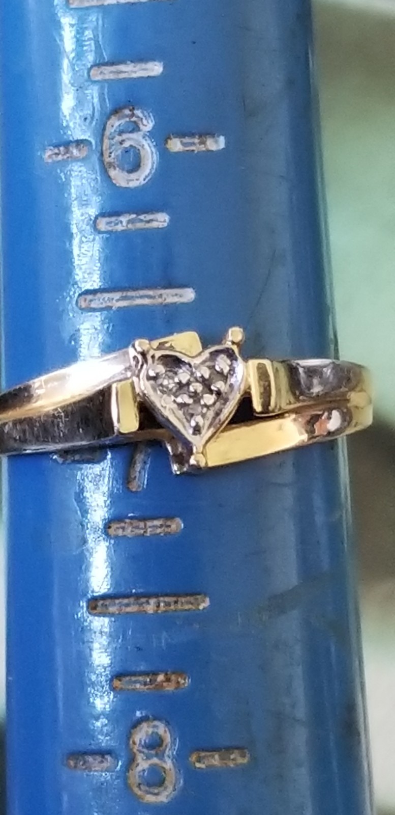 10K Solid Yellow Gold Diamond Heart Ring Size 7 1.95g