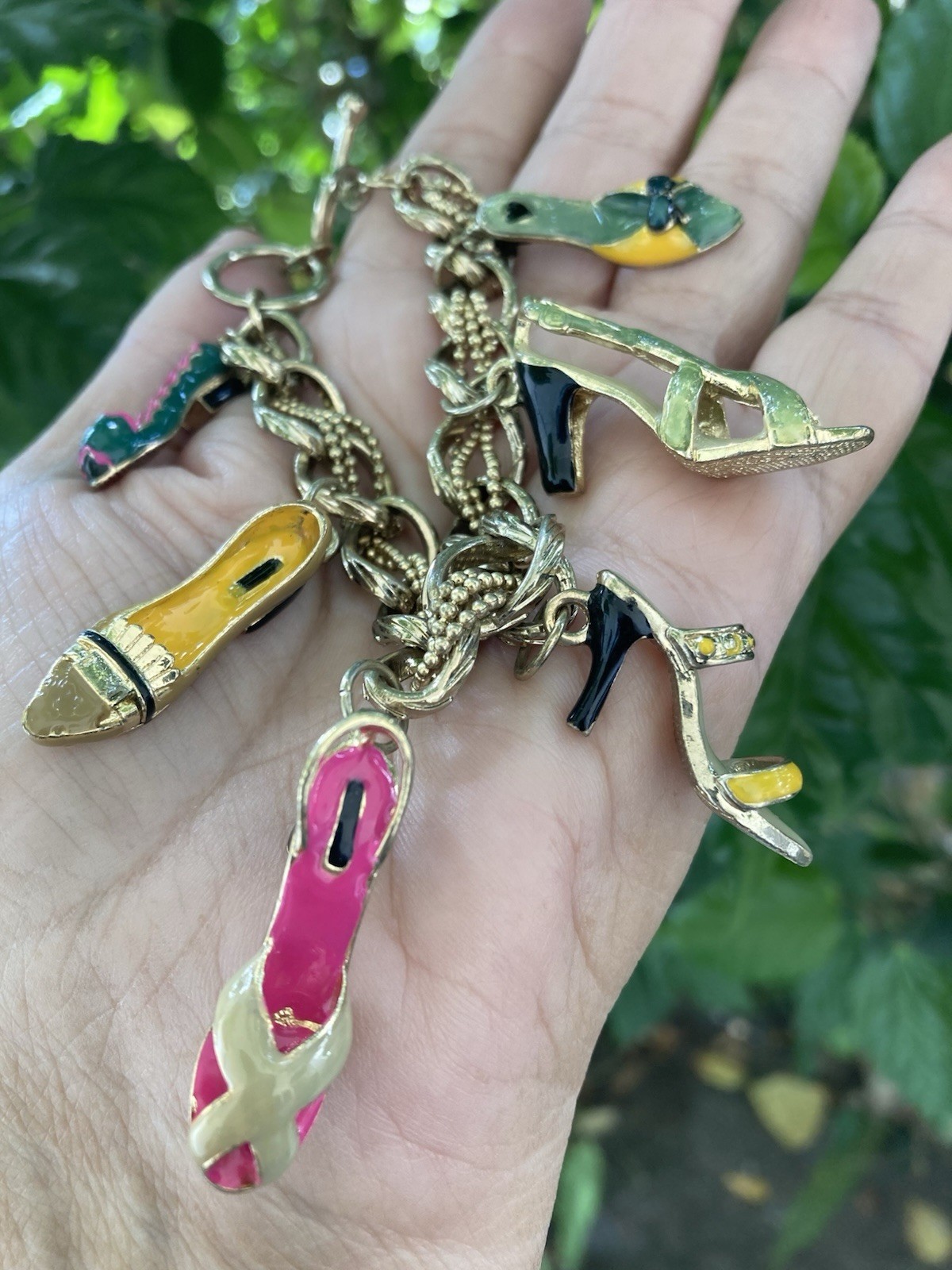 Goldtone Multicolor Enamel SHOES Charm Bracelet – YELLOW GREEN BEIGE PINK