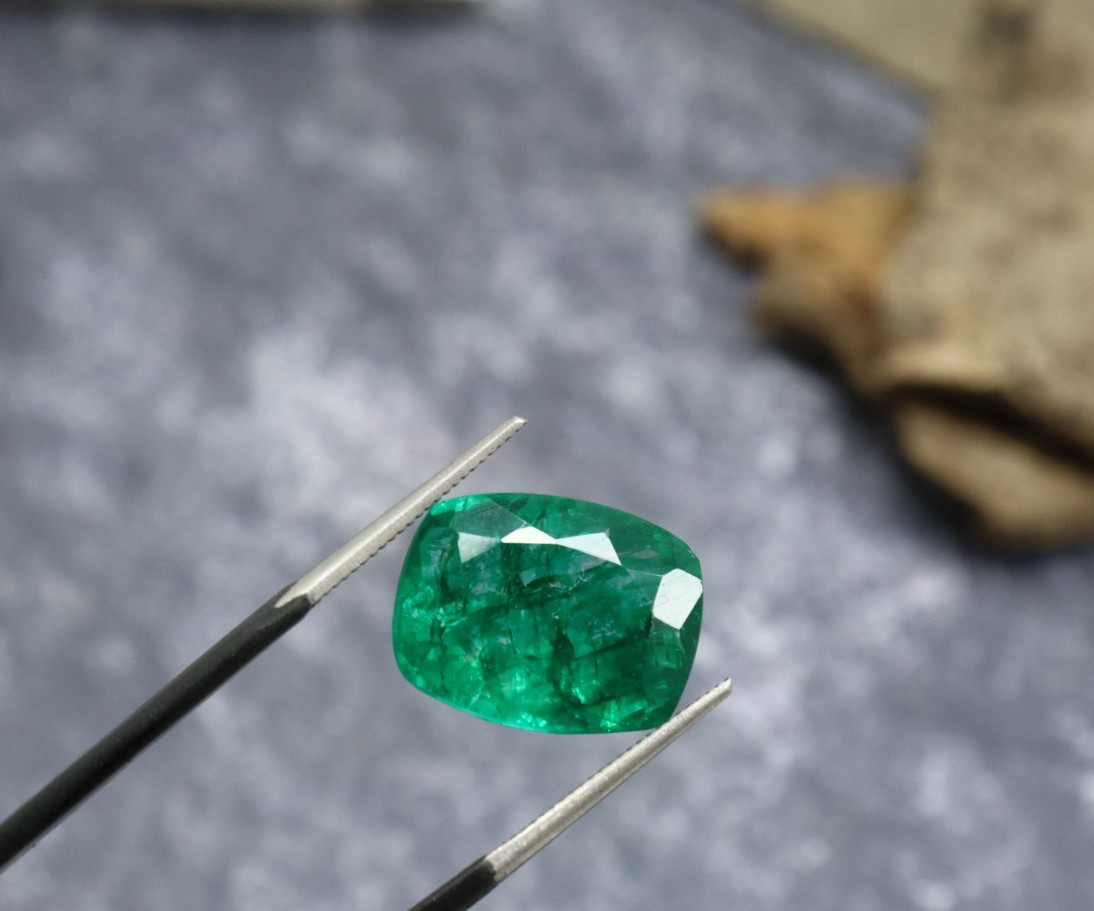 Rare Natural Green Emerald 10Ct Cushion Cut Luxury Loose Gemstone 10x8x6mm