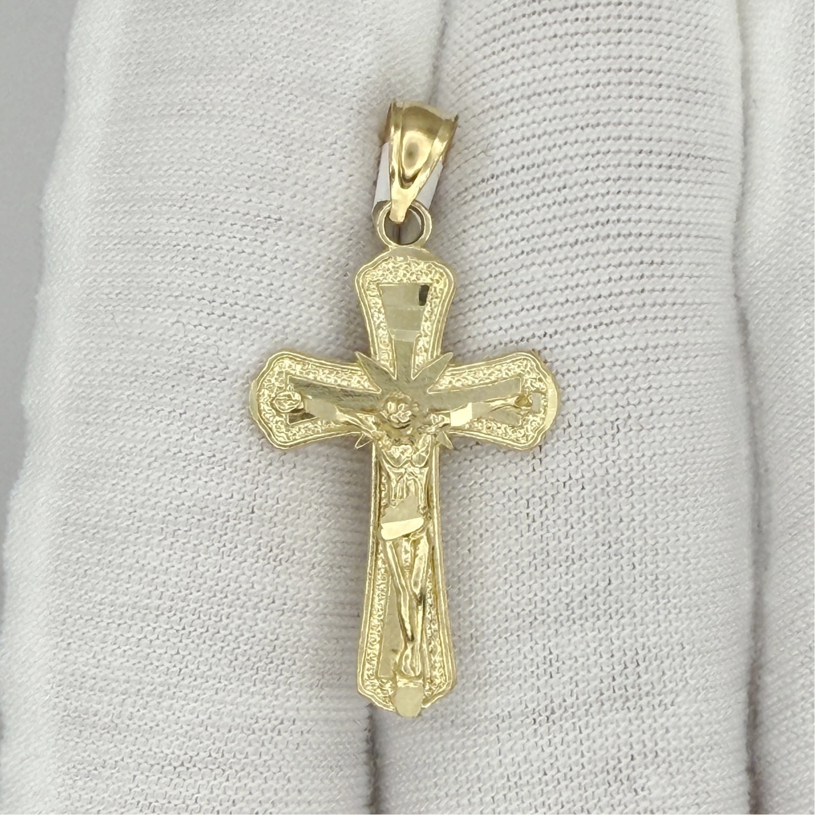 10k Yellow Gold Diamond-Cut Unisex Cross Crucifix Religious Charm Pendant
