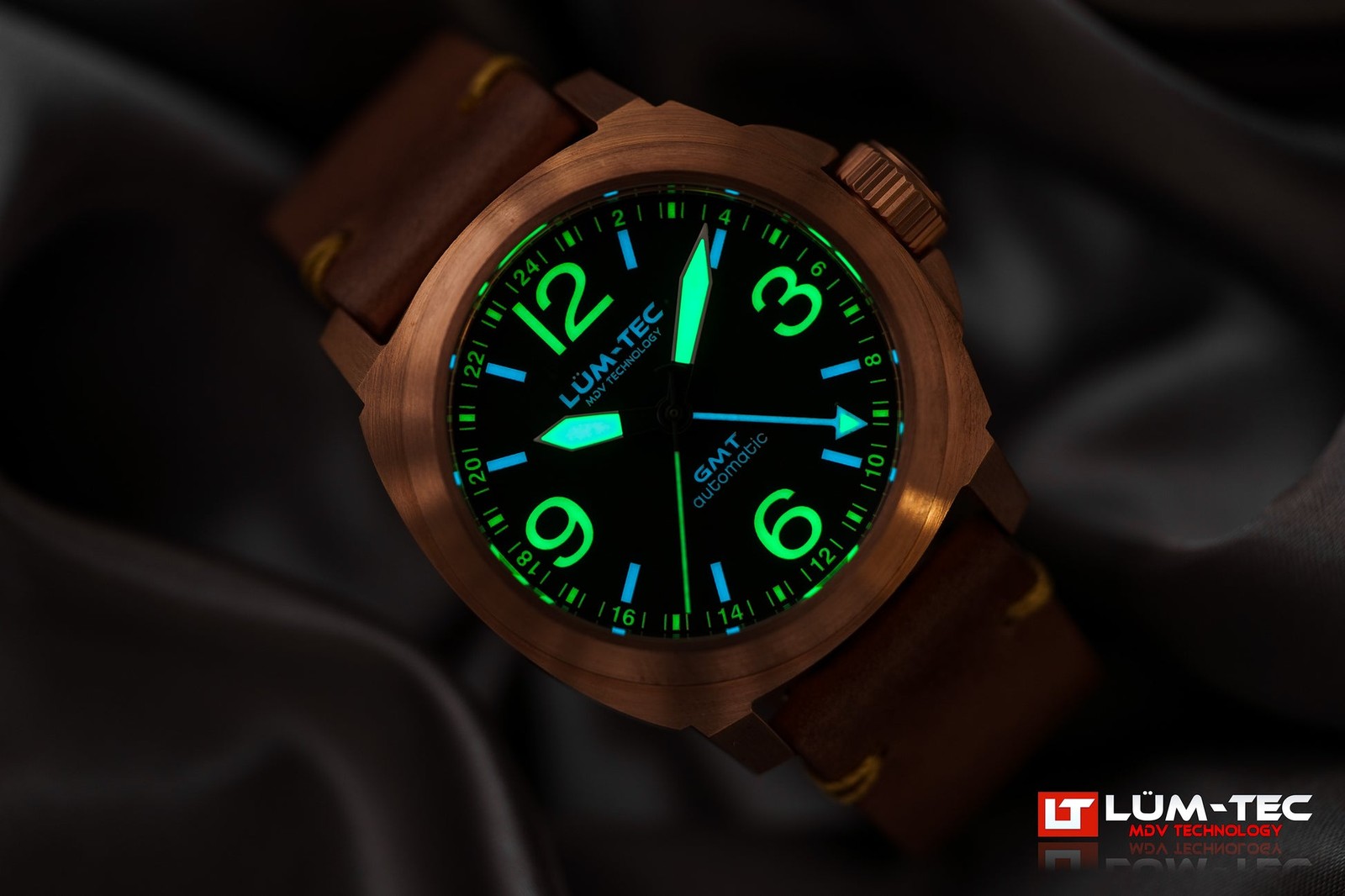 Lum-tec M94 Bronze Dive watch 44mm GMT No date 200M Horween strap NIB warranty