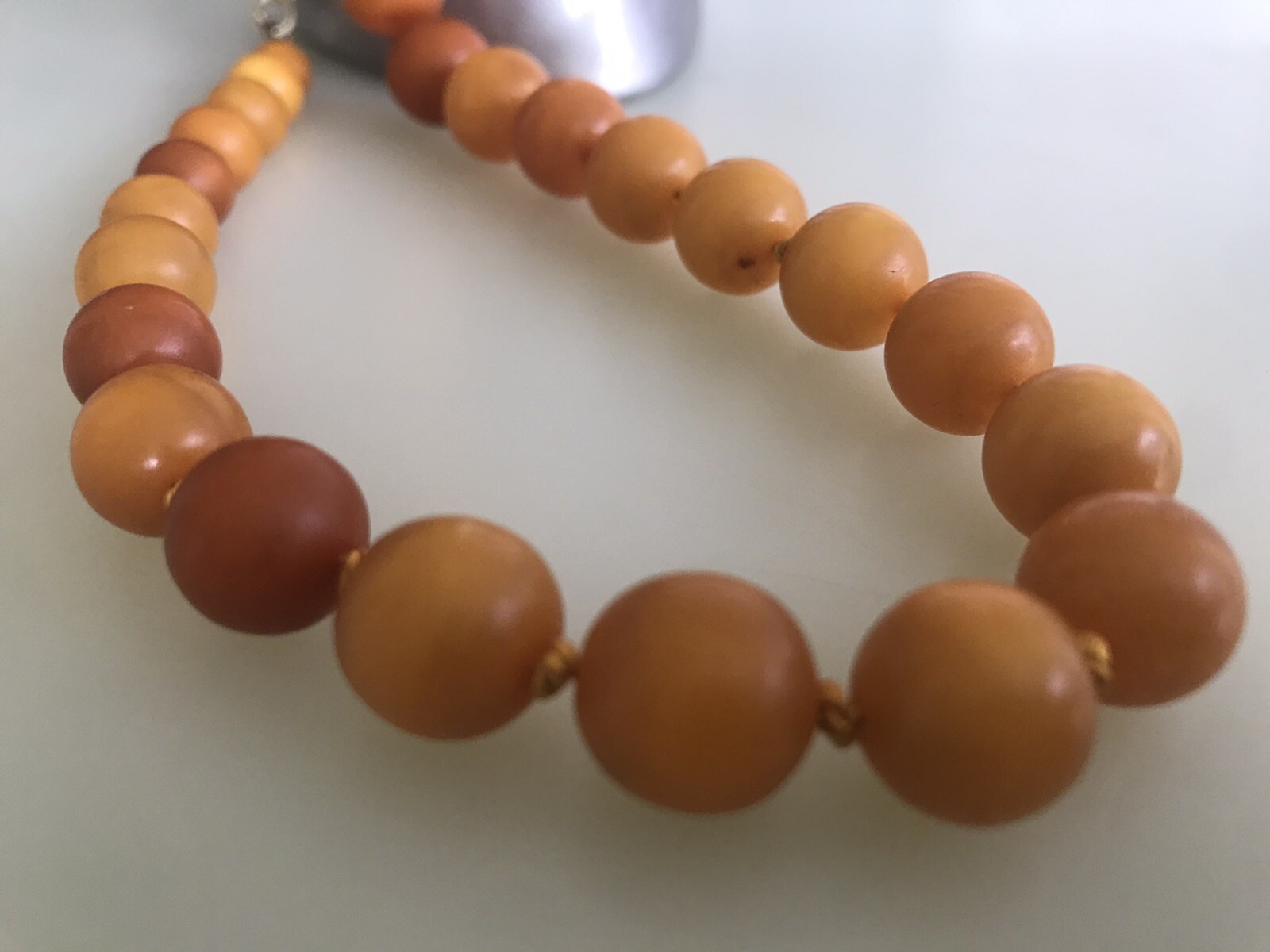 VINTAGE NATURAL BALTIC EGG YOLK BUTTERSCOTCH AMBER NECKLACE BEAUTIFUL SPHERE 55g