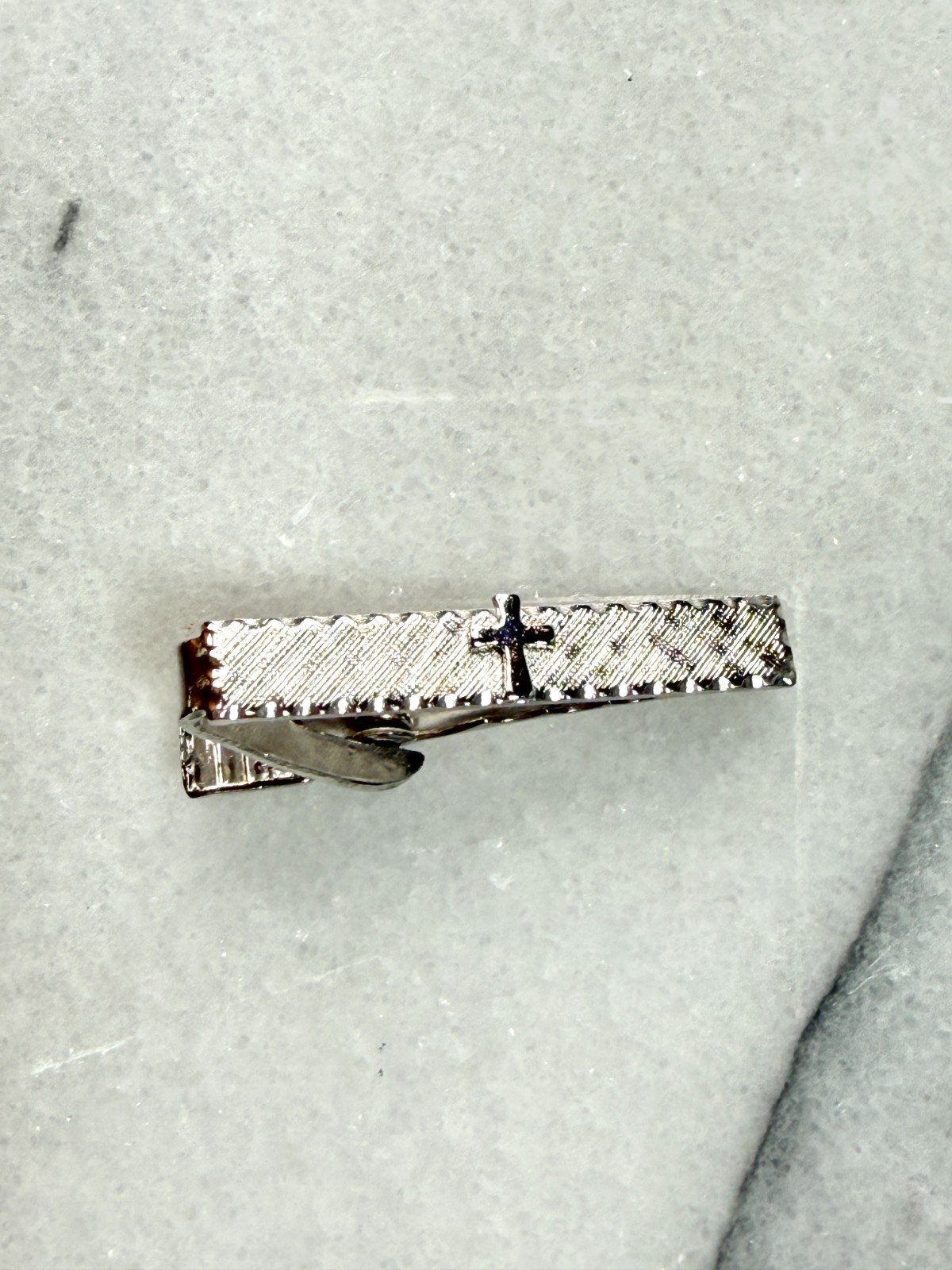 Vintage Silver Tone Men’s Tie Bar Brushed Finish with Cross