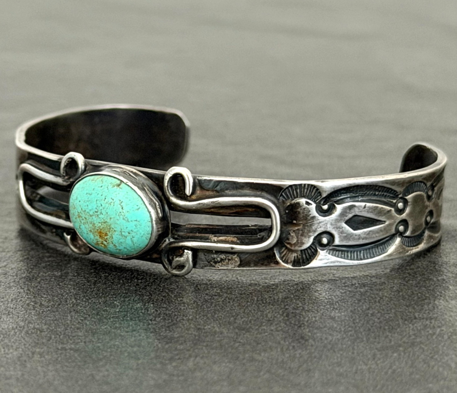 OLD Vintage Native American NAVAJO Turquoise Ingot Silver SMALL Bracelet 6 in