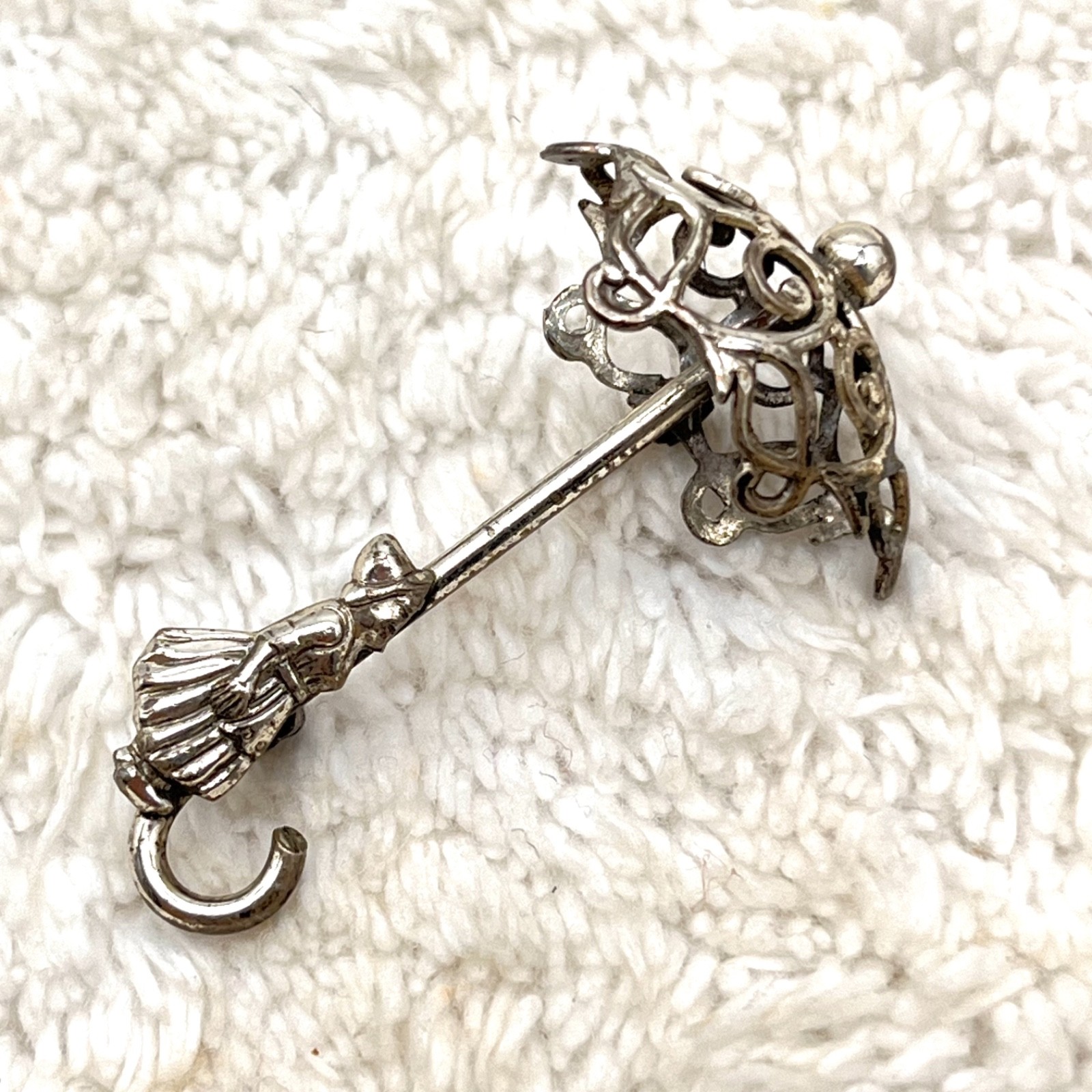 Vintage Beau Sterling Brooch Silver Tone Filigree Umbrella Parasol 3D 5 Grams 2″