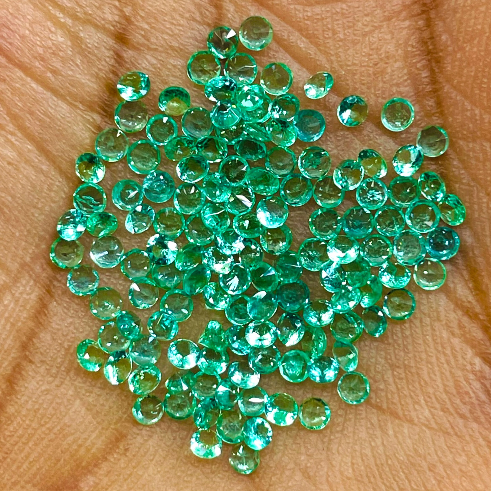 16 Pcs Natural Colombian Emerald 2mm Round Diamond Cut Loose Untreated Gemstones
