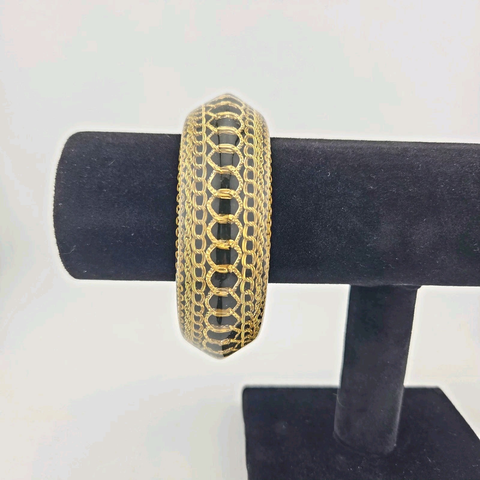 Vtg Acrylic Bangle Bracelet Chunky Size 7.75 Multi Gold Tone Chain Encased 3.5oz