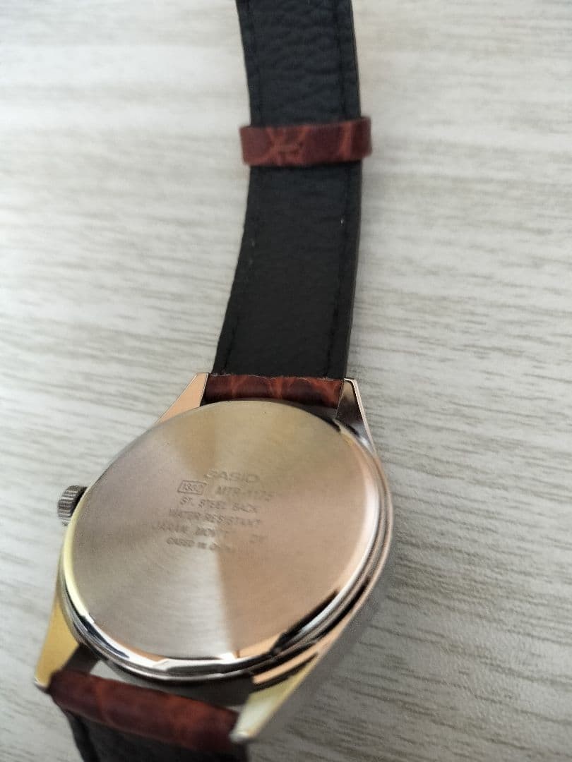 MTP-1175E-9AJH Brown x Gold?