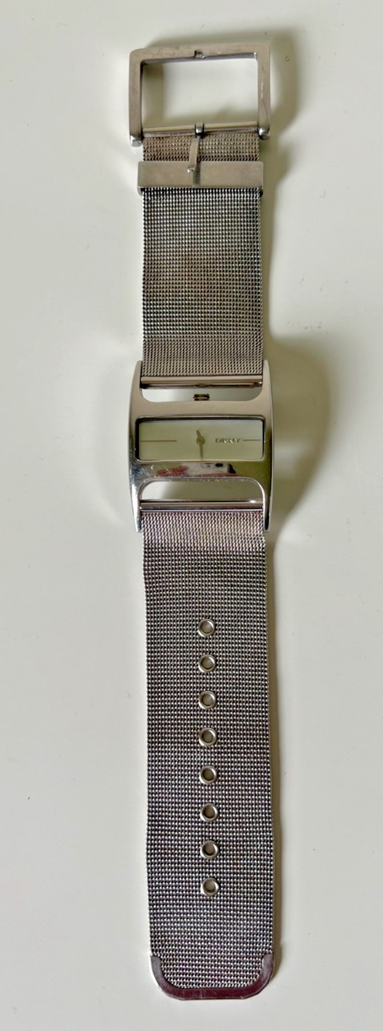 Operational DKNY Stylish Women’s Stainless Steel Mesh Band Watch