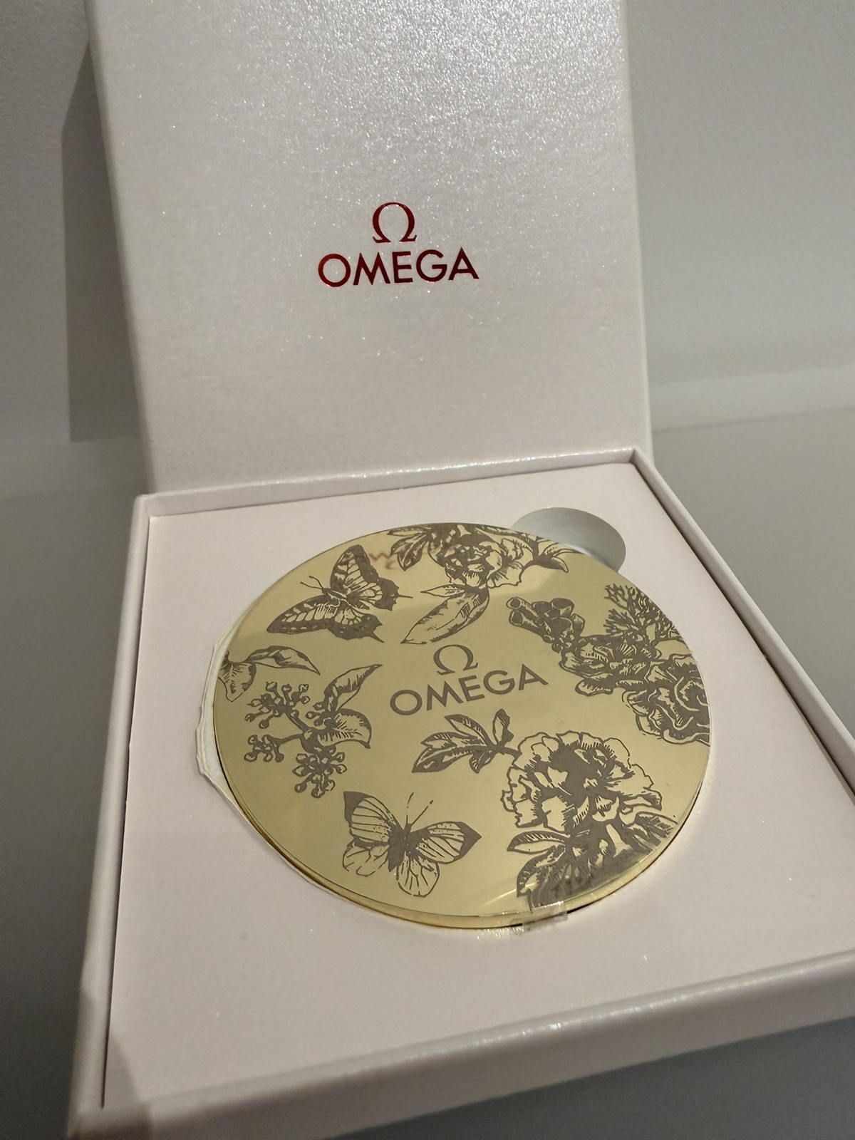 Omega Gold-Tone Compact Mirror – Floral & Butterfly Design