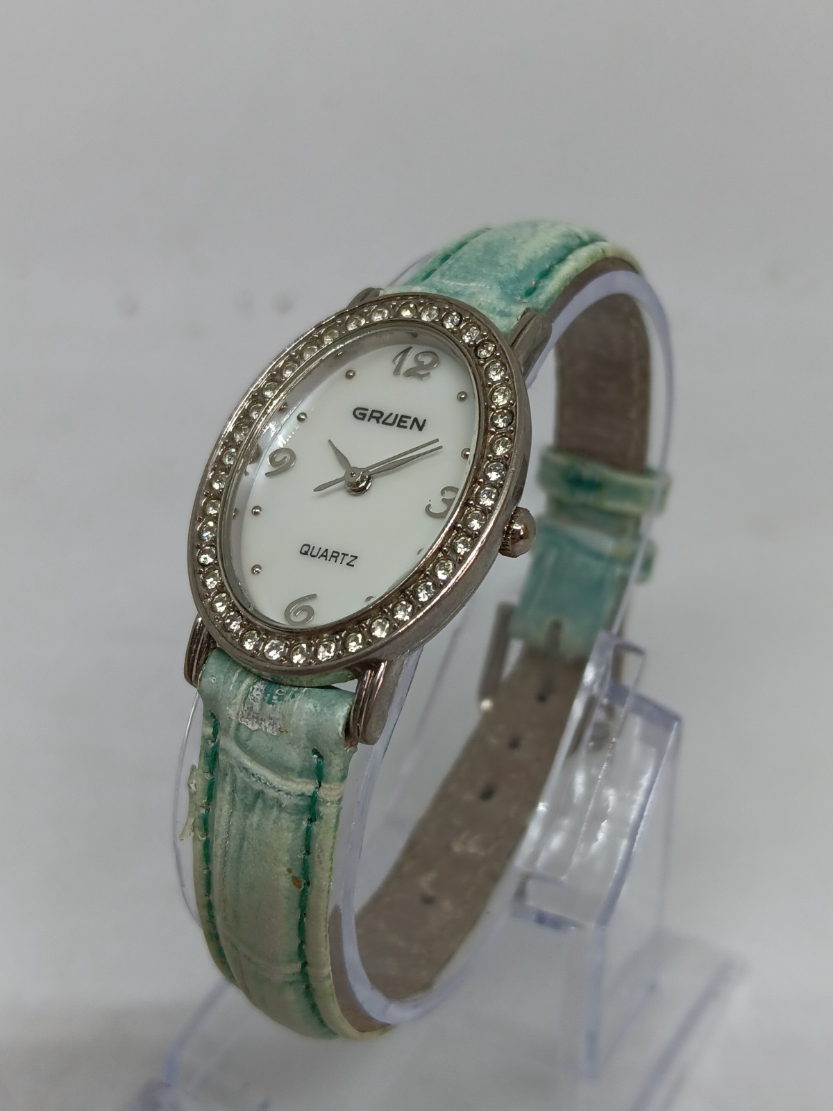 Gruen GR9737LS-H02 Women’s 24mm x 30mm Oval Dial Japanese Quartz Watch NEW BATT