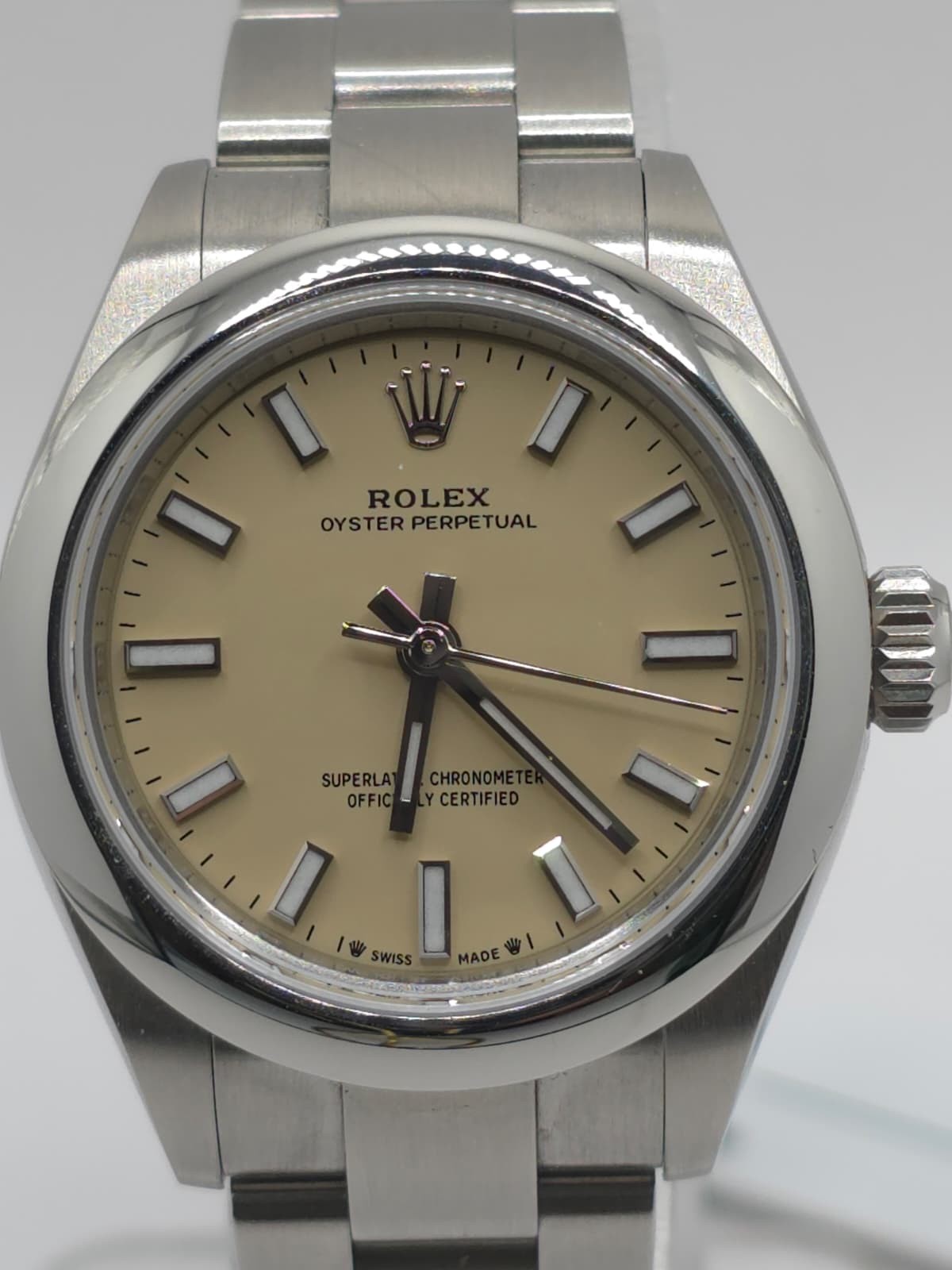 2025 Rolex Oyster Perpetual 28 276200 Beige Dial on Oyster Complete