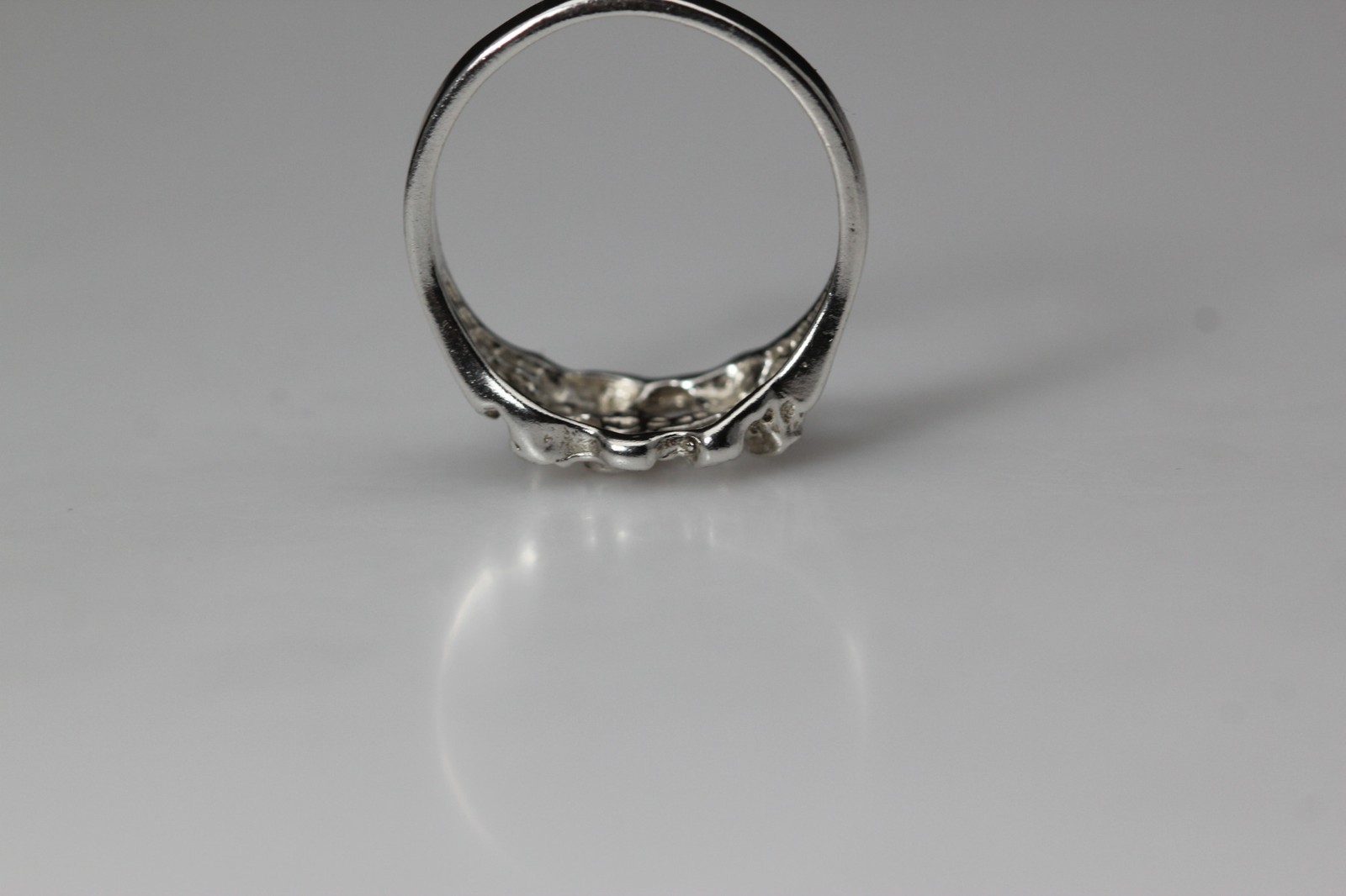 925 Sterling Silver Pierced Nugget Size 5.75 Ring 2.4 Grams (RIN9672)