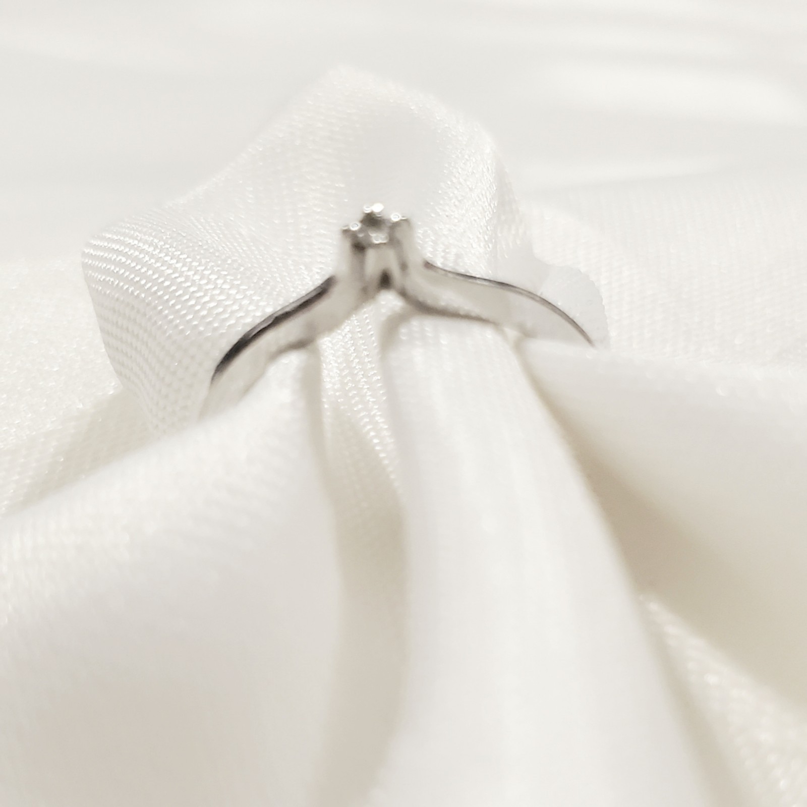 10K Solid White Gold Classic Band Diamond Minimalist Design Style Ring Sz 6 1/4