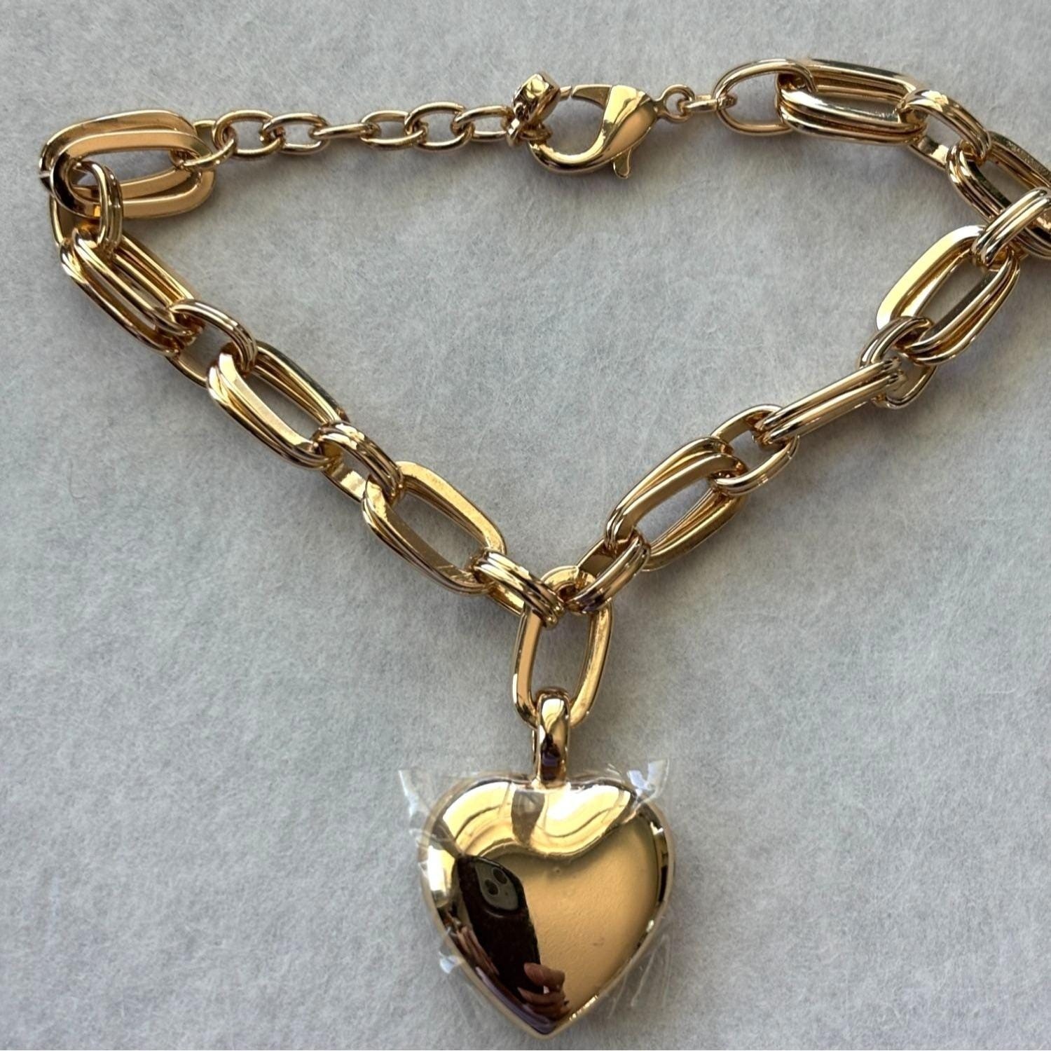 Gold Chunky Chain Bracelet With Heart Pendant Lobster Clasp Closure