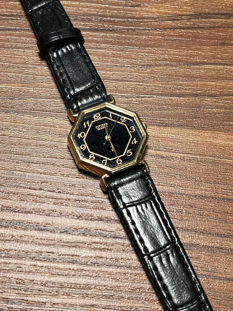 [Showa Retro] Citizen Octagon, octagonal shape, black and gold dial, working con
